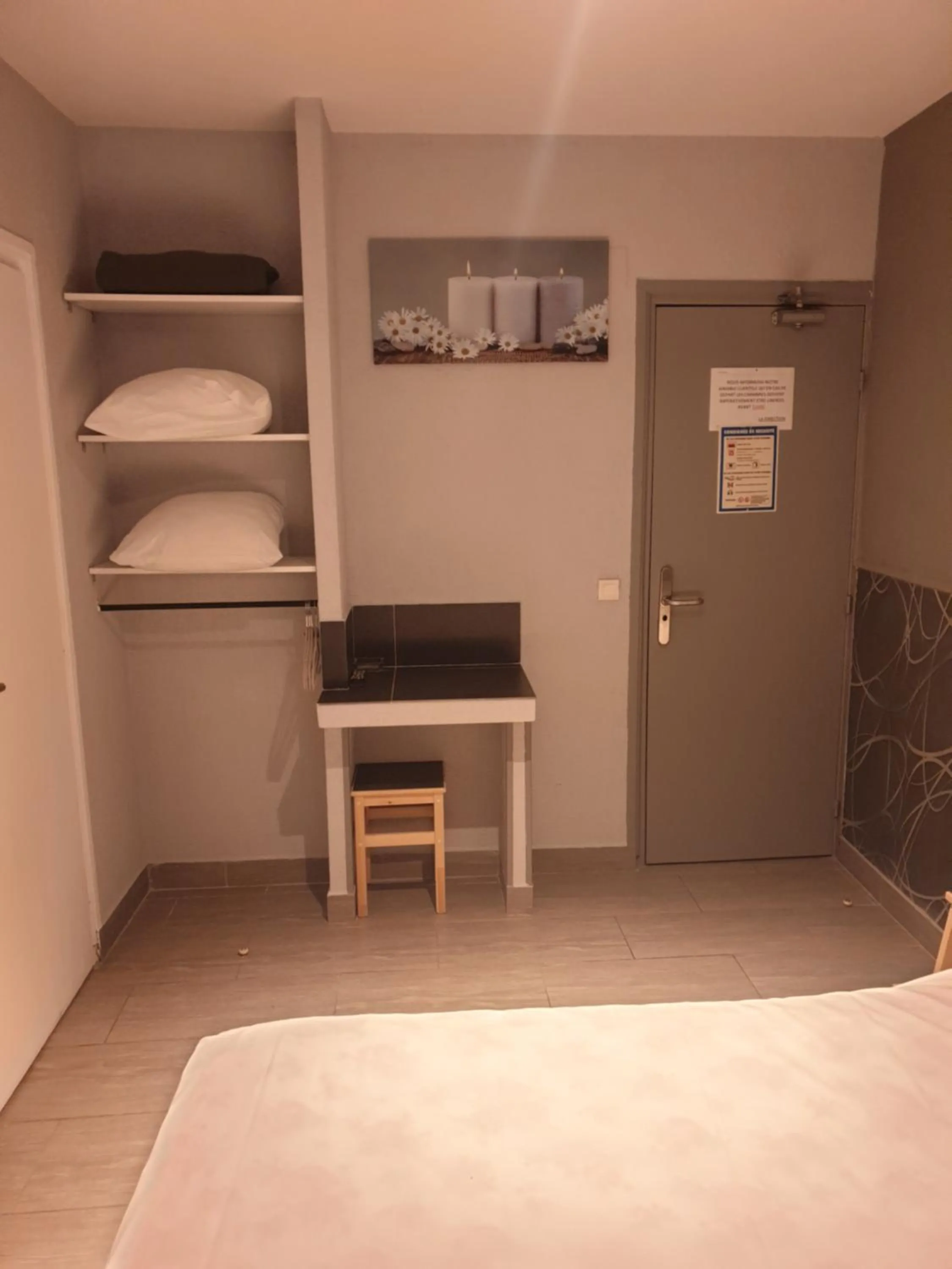 Bed in Hôtel Belfort