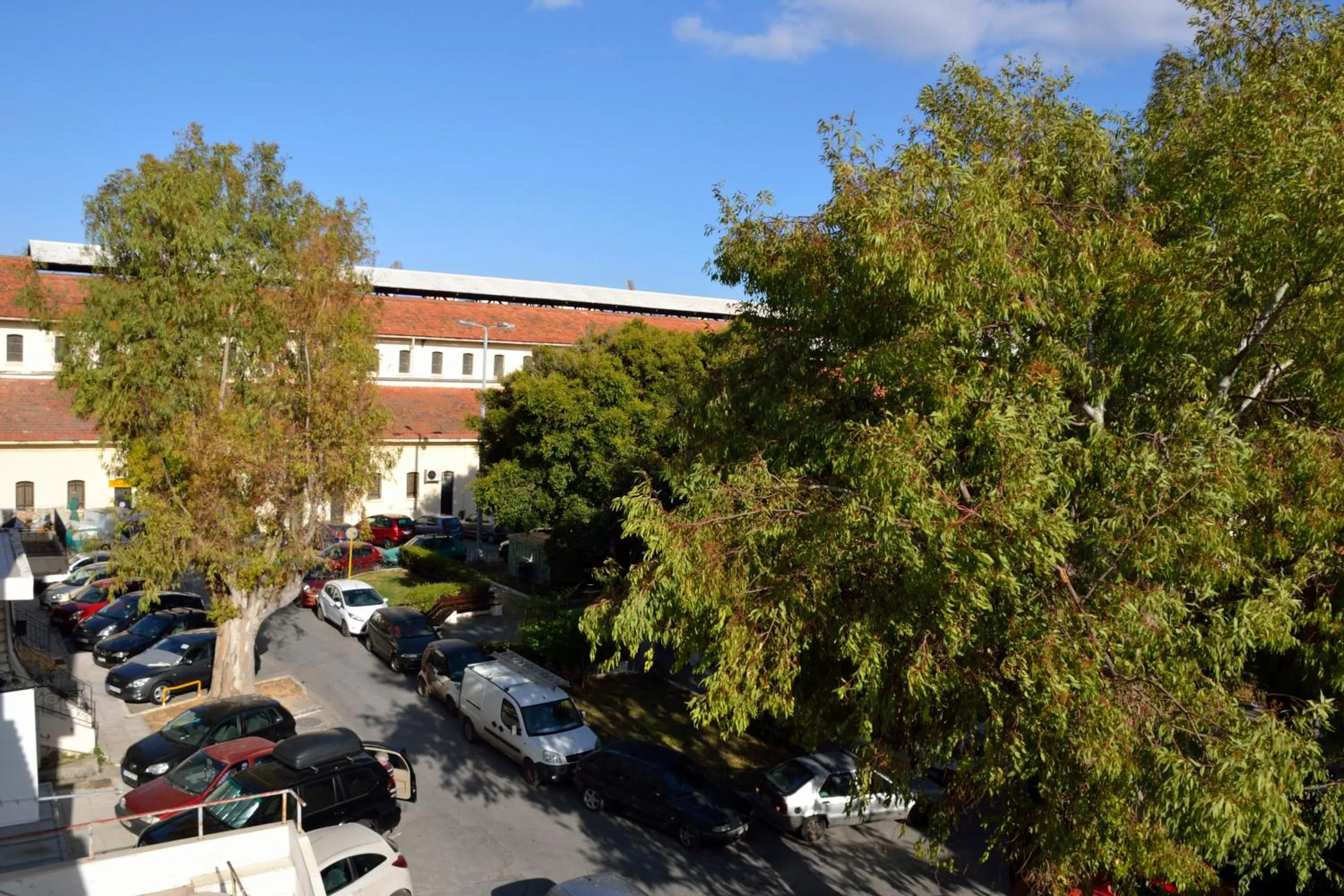 Property building in Elia Kentron