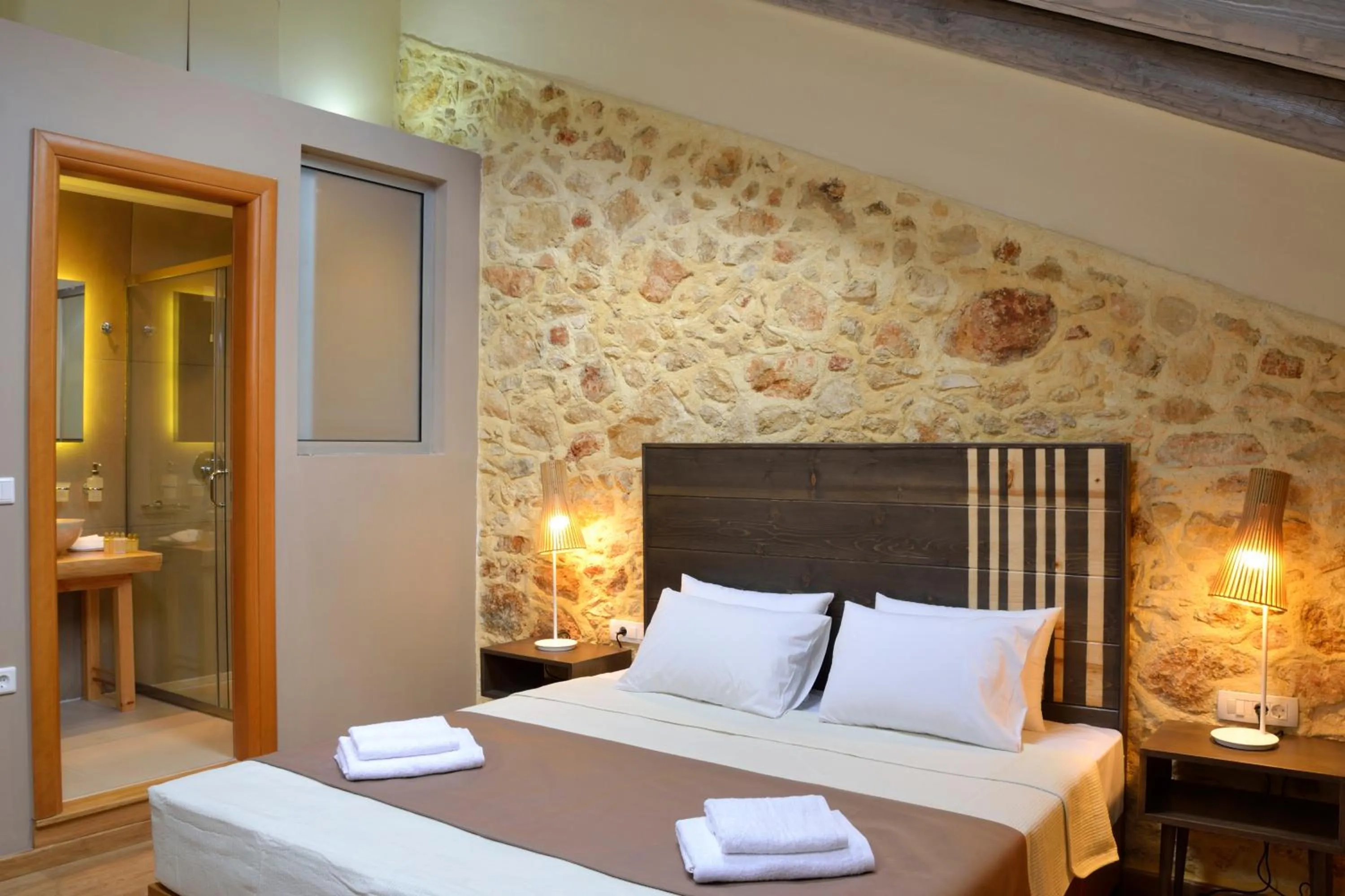 Photo of the whole room, Bed in Elia Kentron