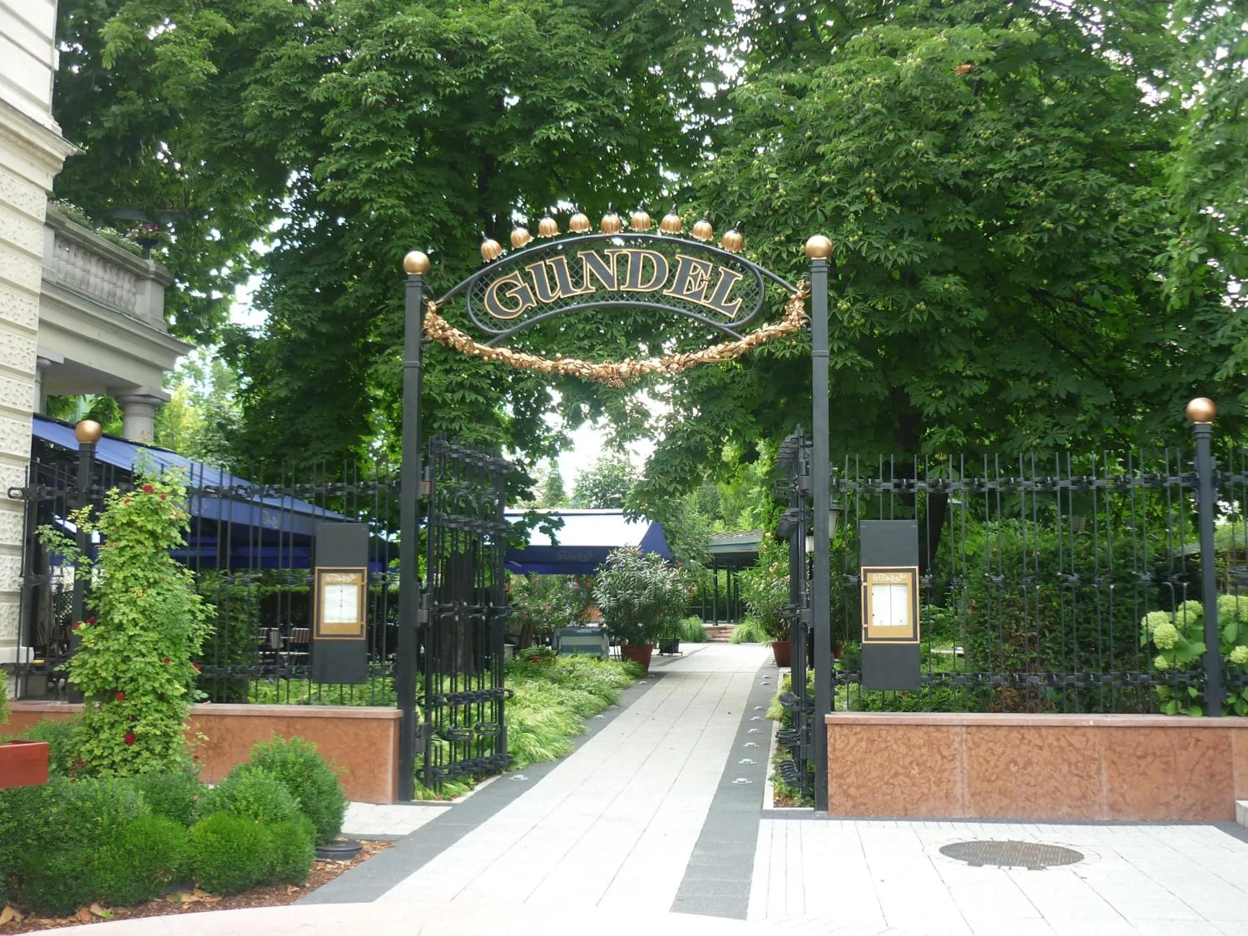 Nearby landmark in Joe Apartman Budapest