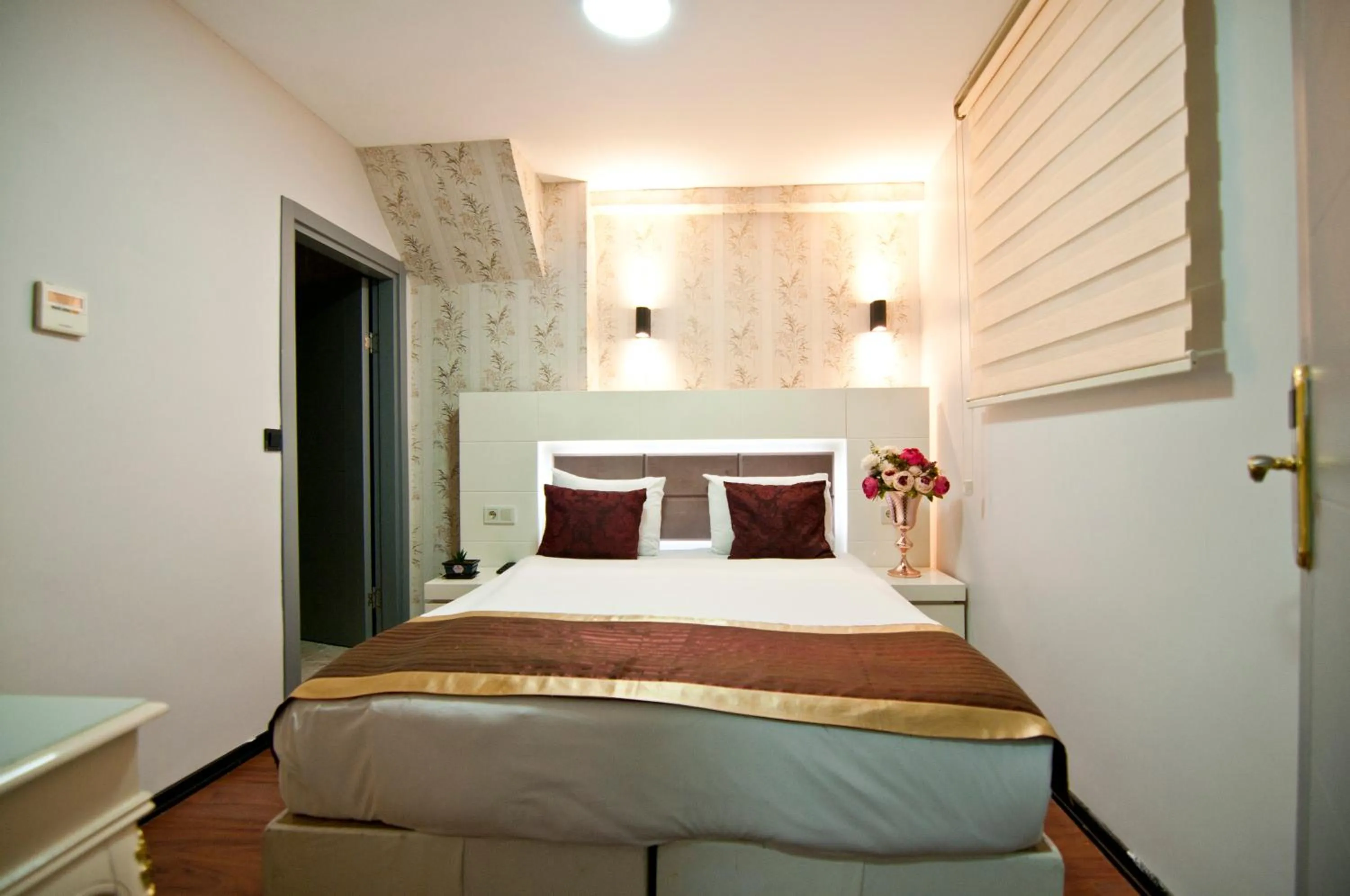 Bed in Vali Konak Hotel Nişantaşı