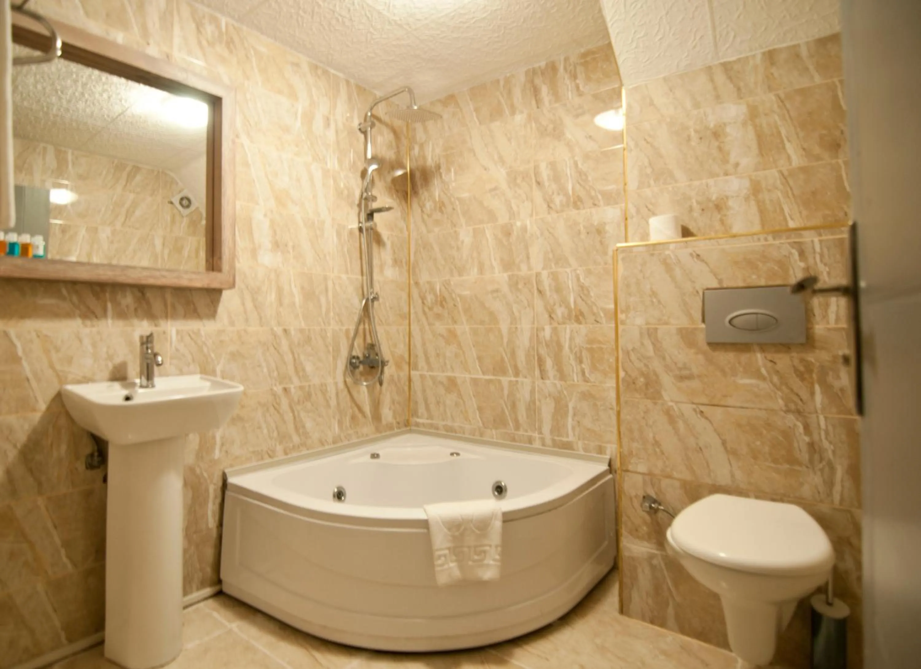 Bathroom in Vali Konak Hotel Nişantaşı