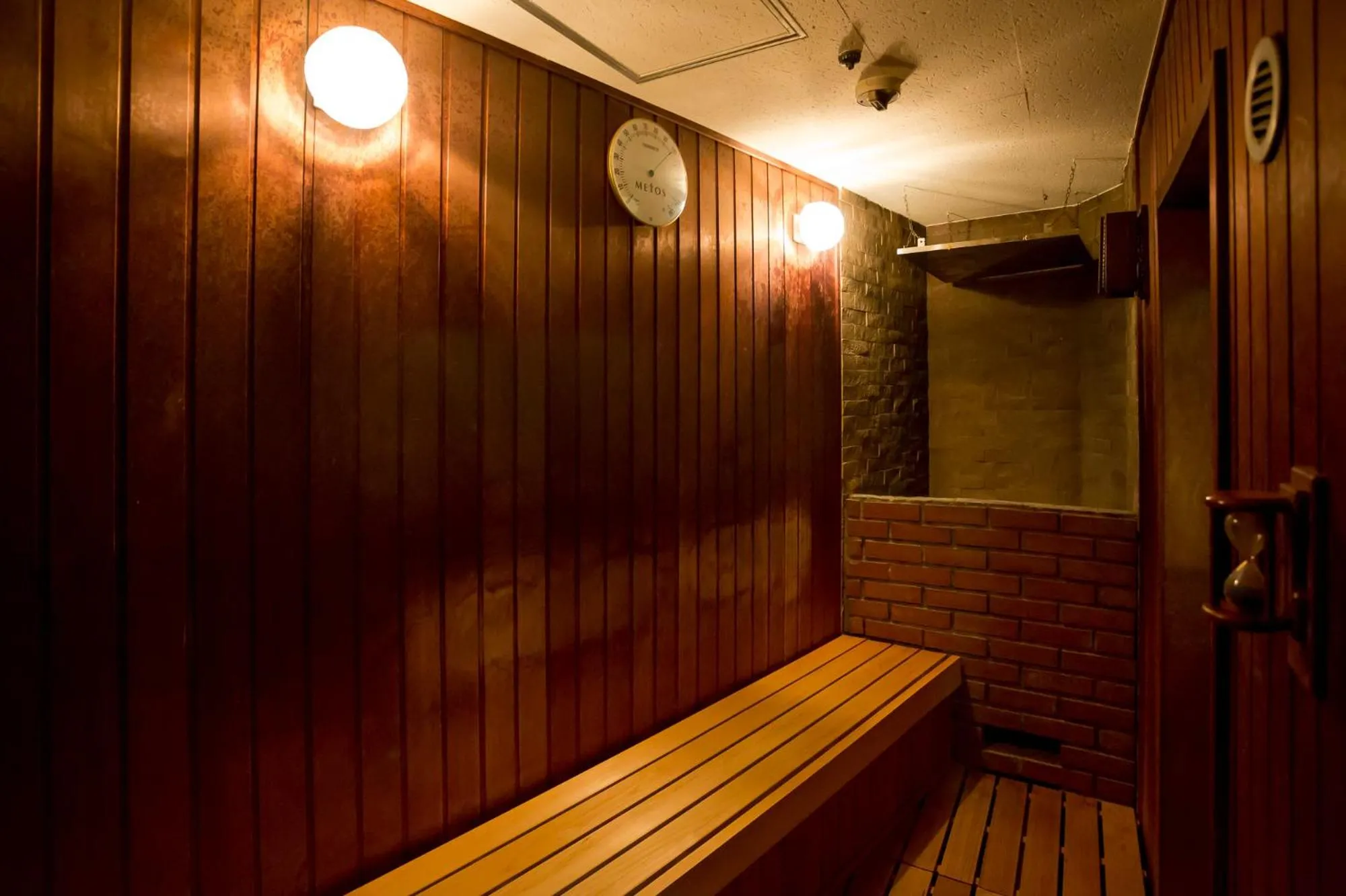 Sauna in Capsule Land Yushima (Male Only)