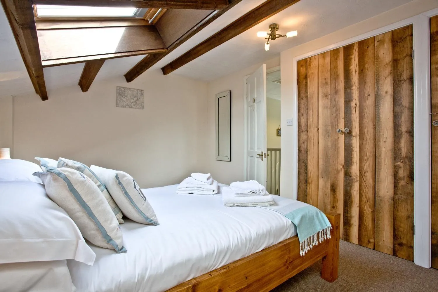 Bedroom, Bed in East Thorne - Cornwall
