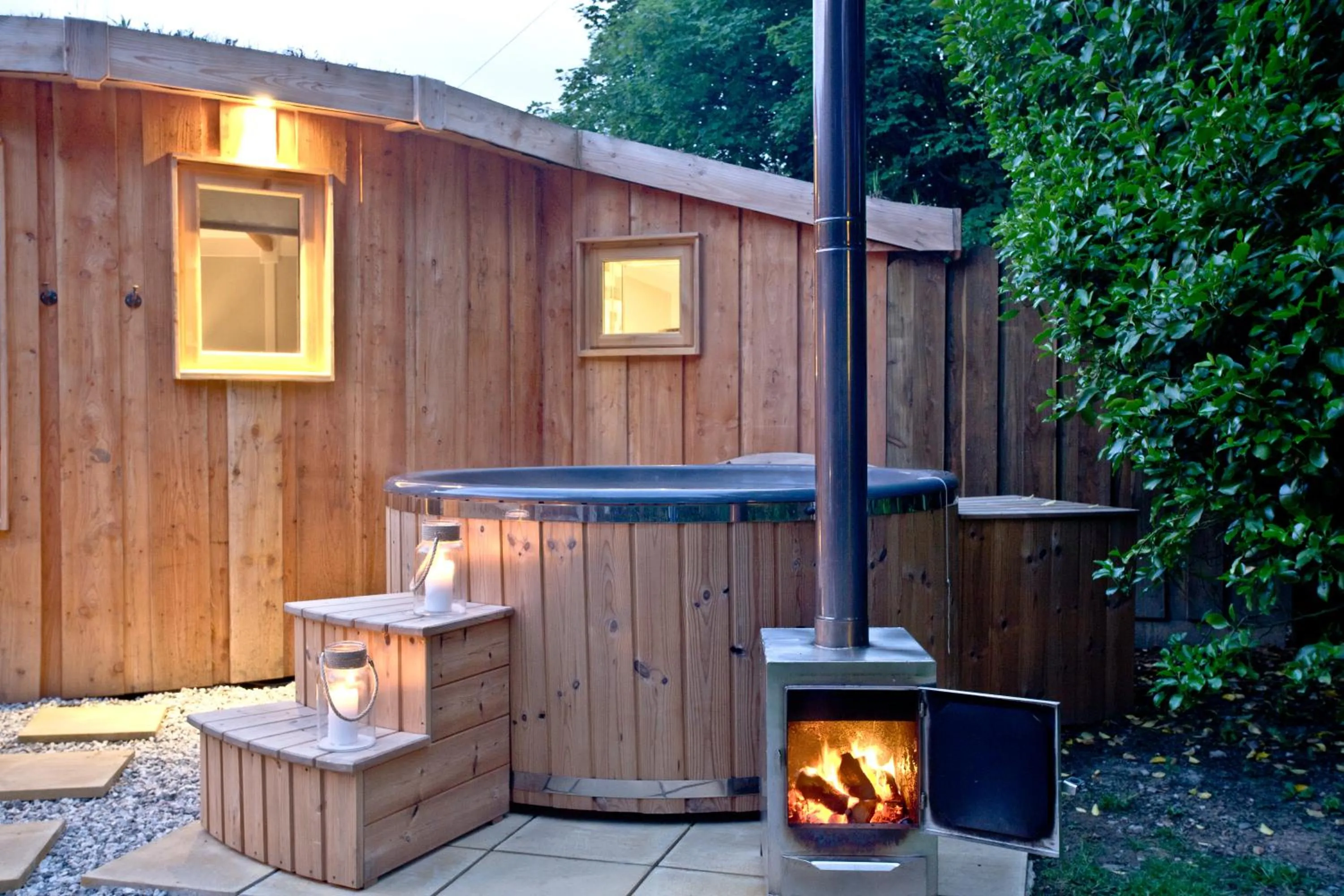 Hot Tub in East Thorne - Cornwall