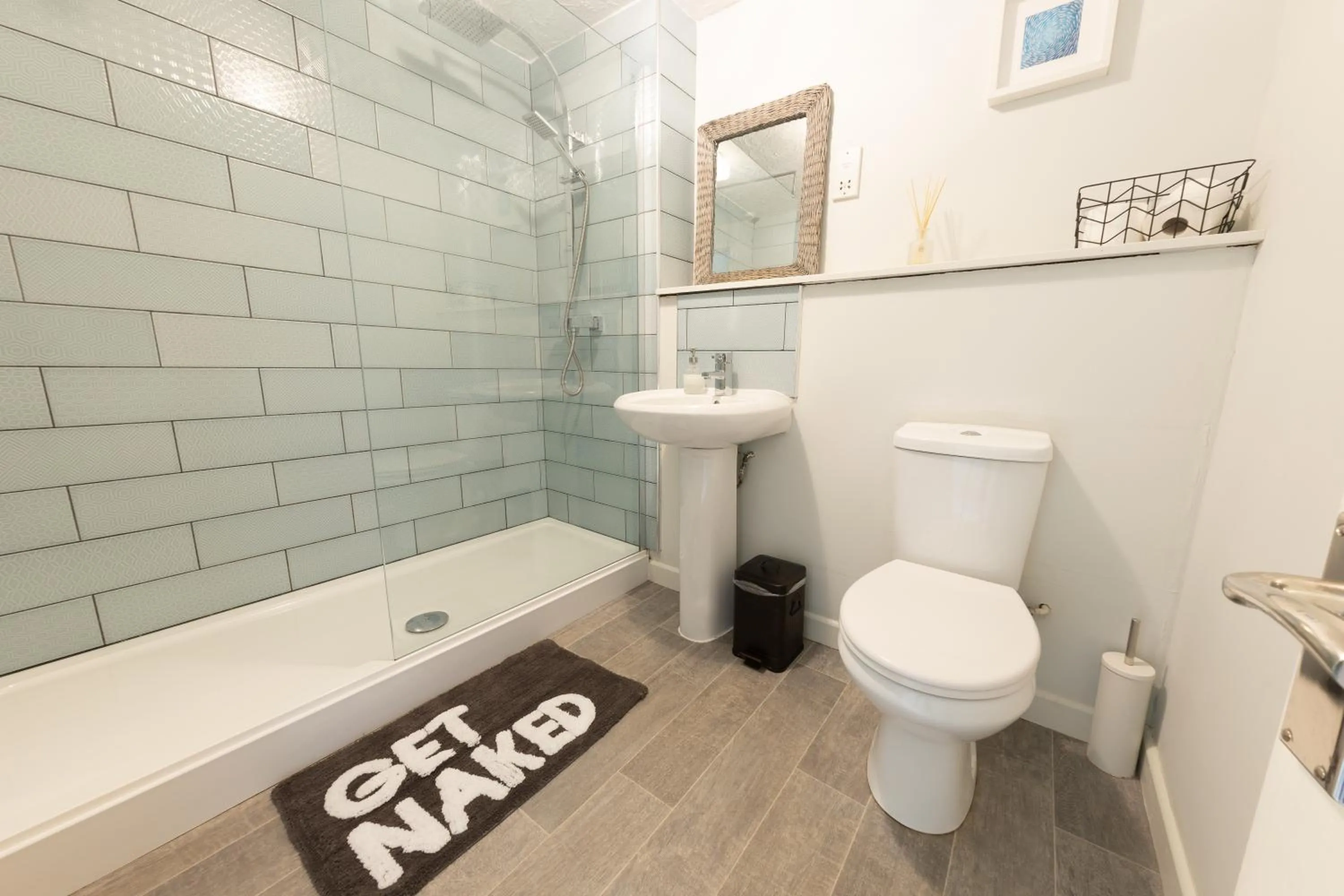 Bathroom in East Thorne - Cornwall