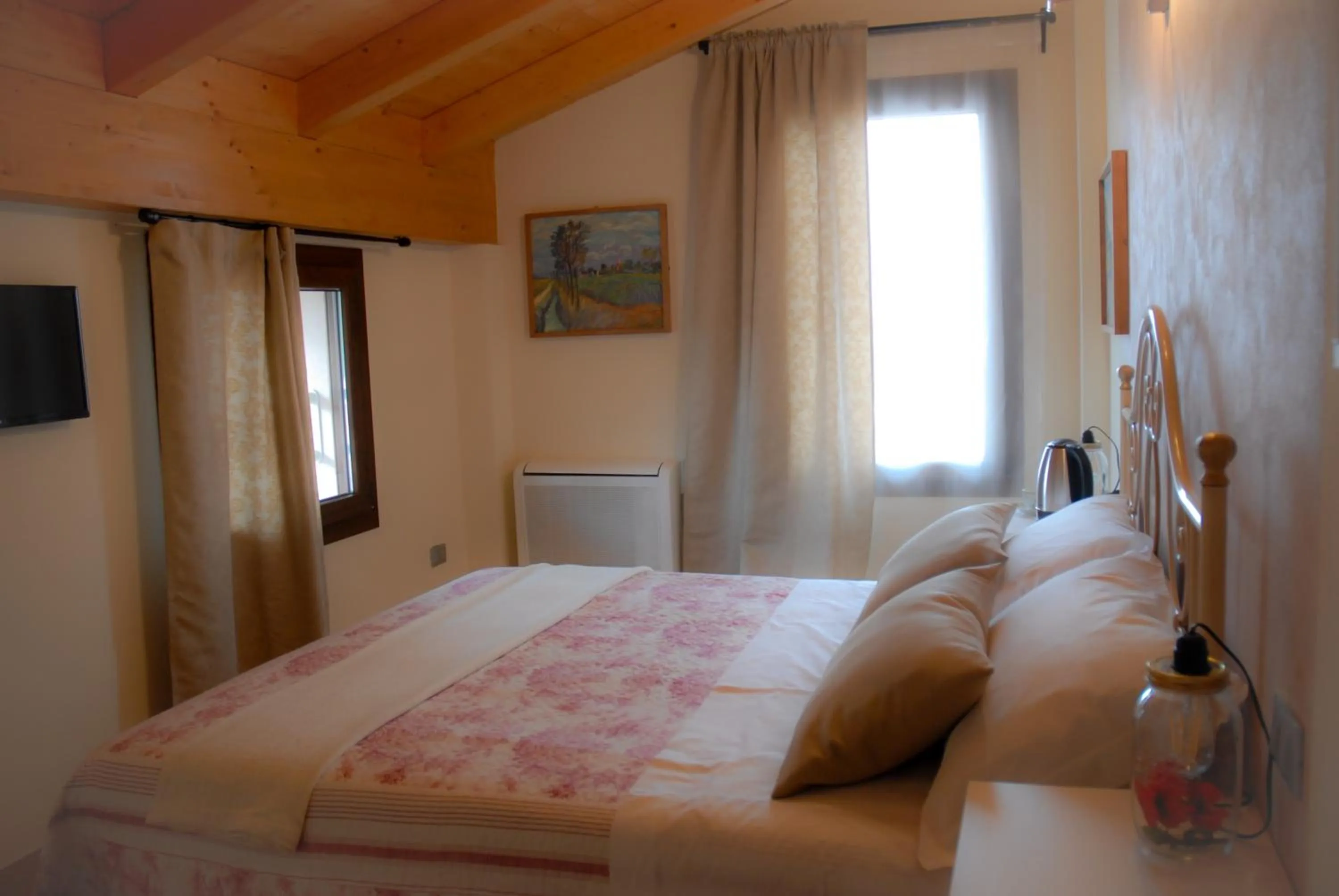 Bedroom, Bed in Art Gallery Rooms