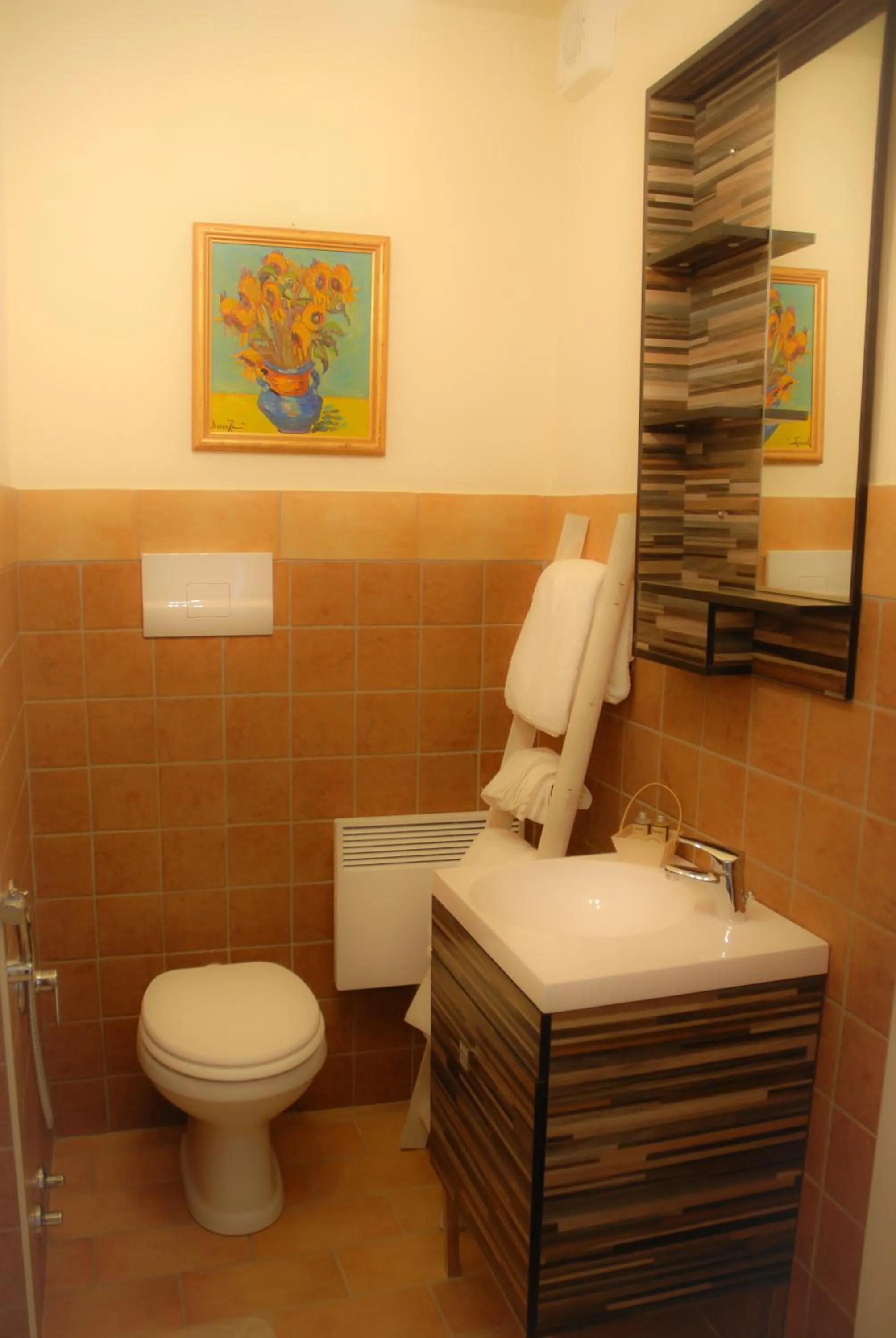 Bathroom in Art Gallery Rooms