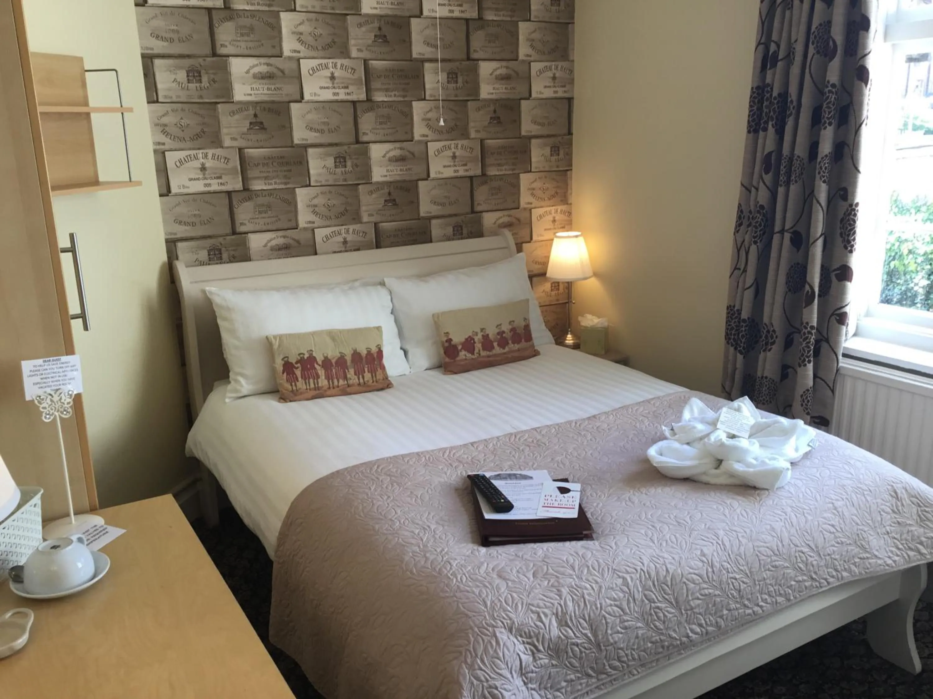 Bedroom, Bed in The Stockton Arms Hotel