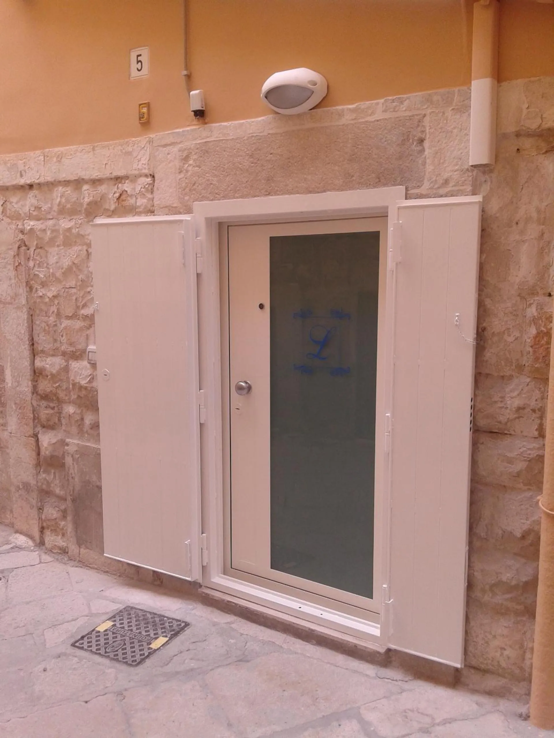 Facade/entrance in Lilla B&B Luxury Apartments