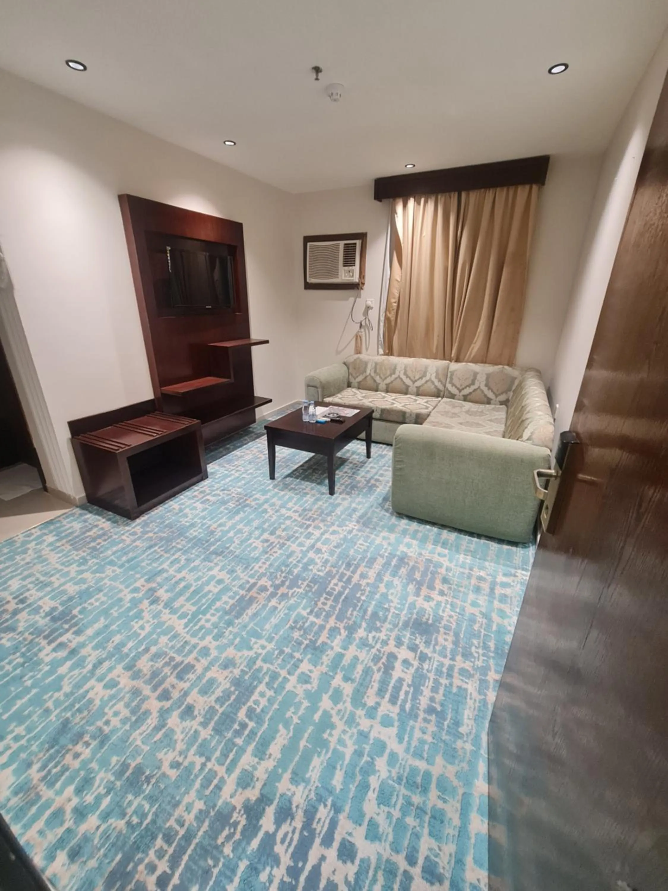 Bed in Makarim Palm Hotel