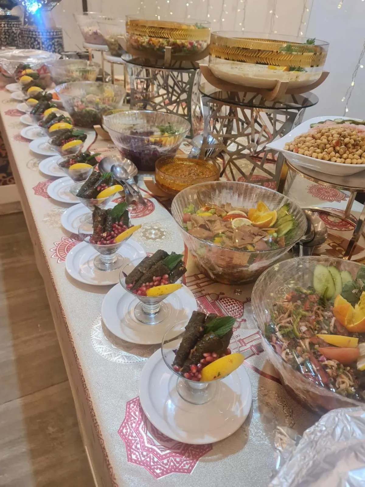 Restaurant/places to eat in Makarim Al Nakheel serviced apartments