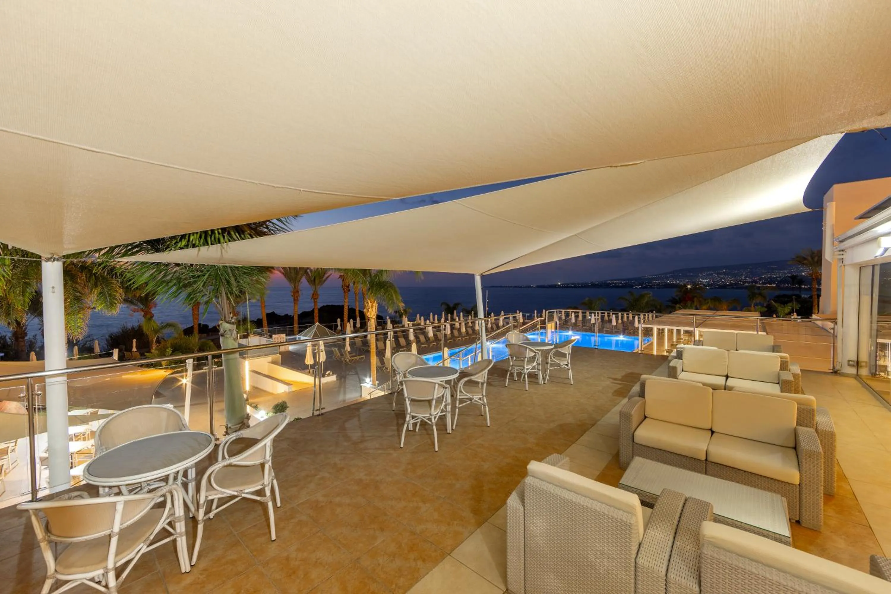 Balcony/Terrace in Queens Bay Hotel