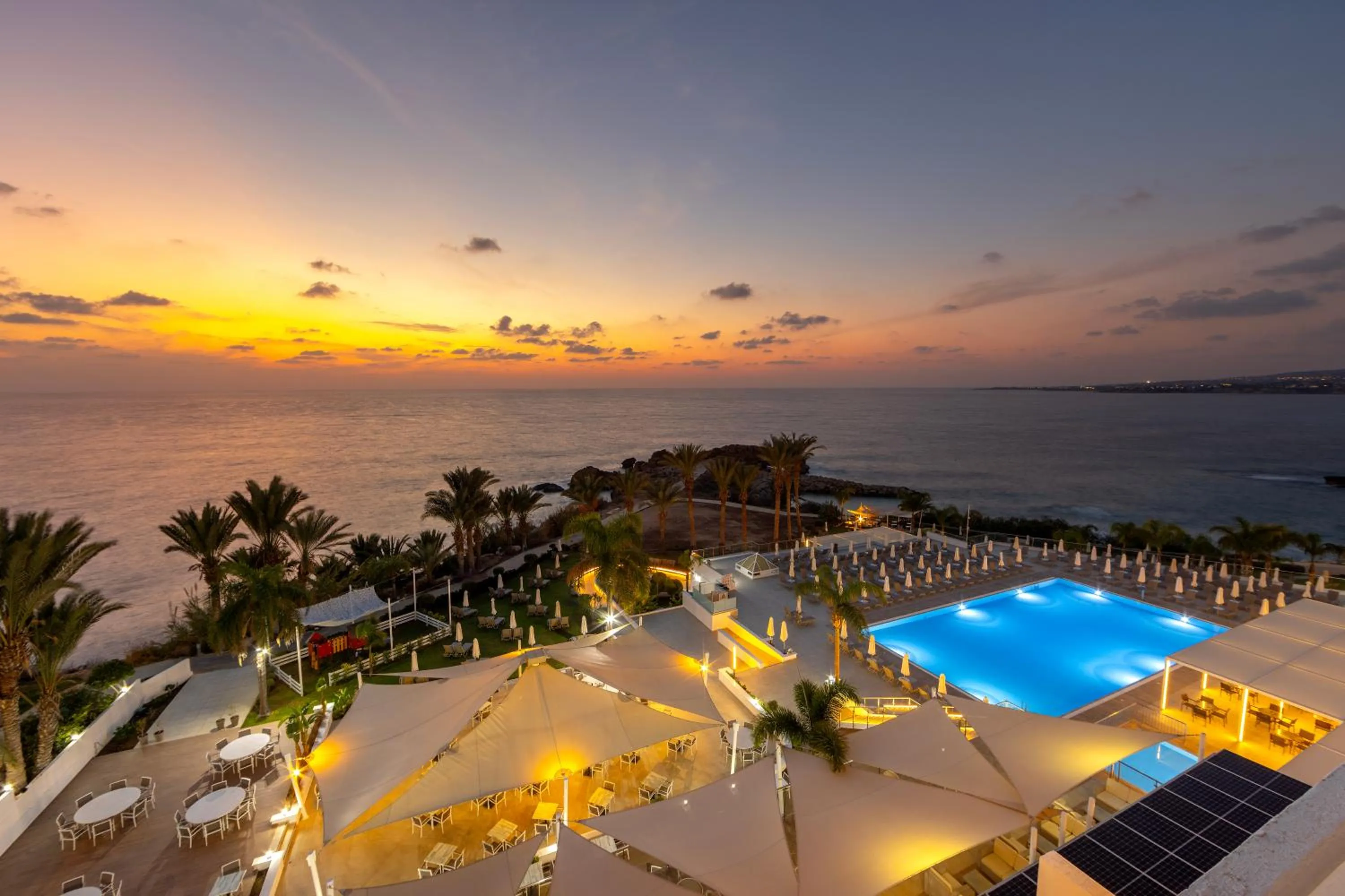 Night in Queens Bay Hotel