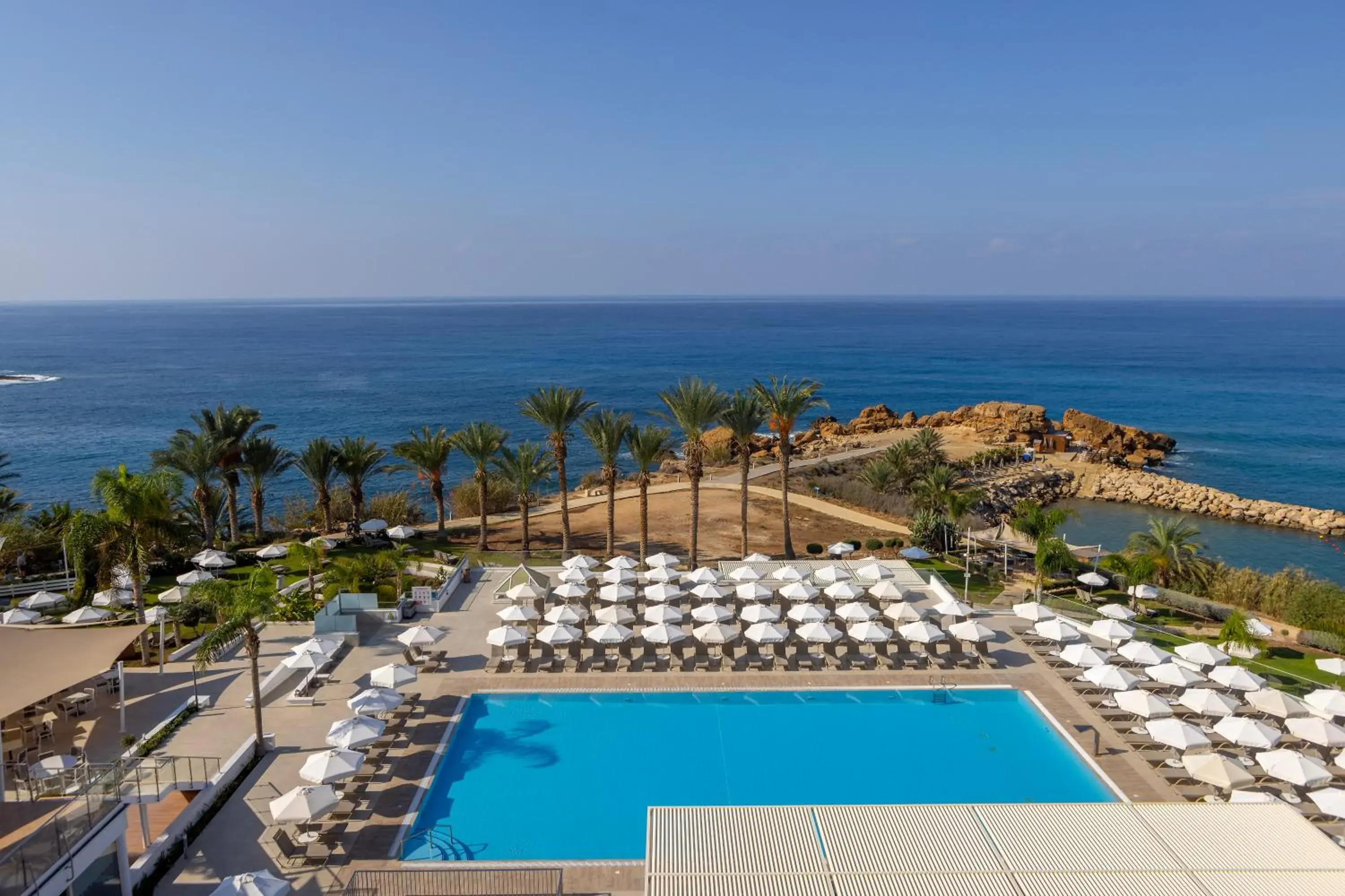 Day in Queens Bay Hotel Day in Queens Bay Hotel