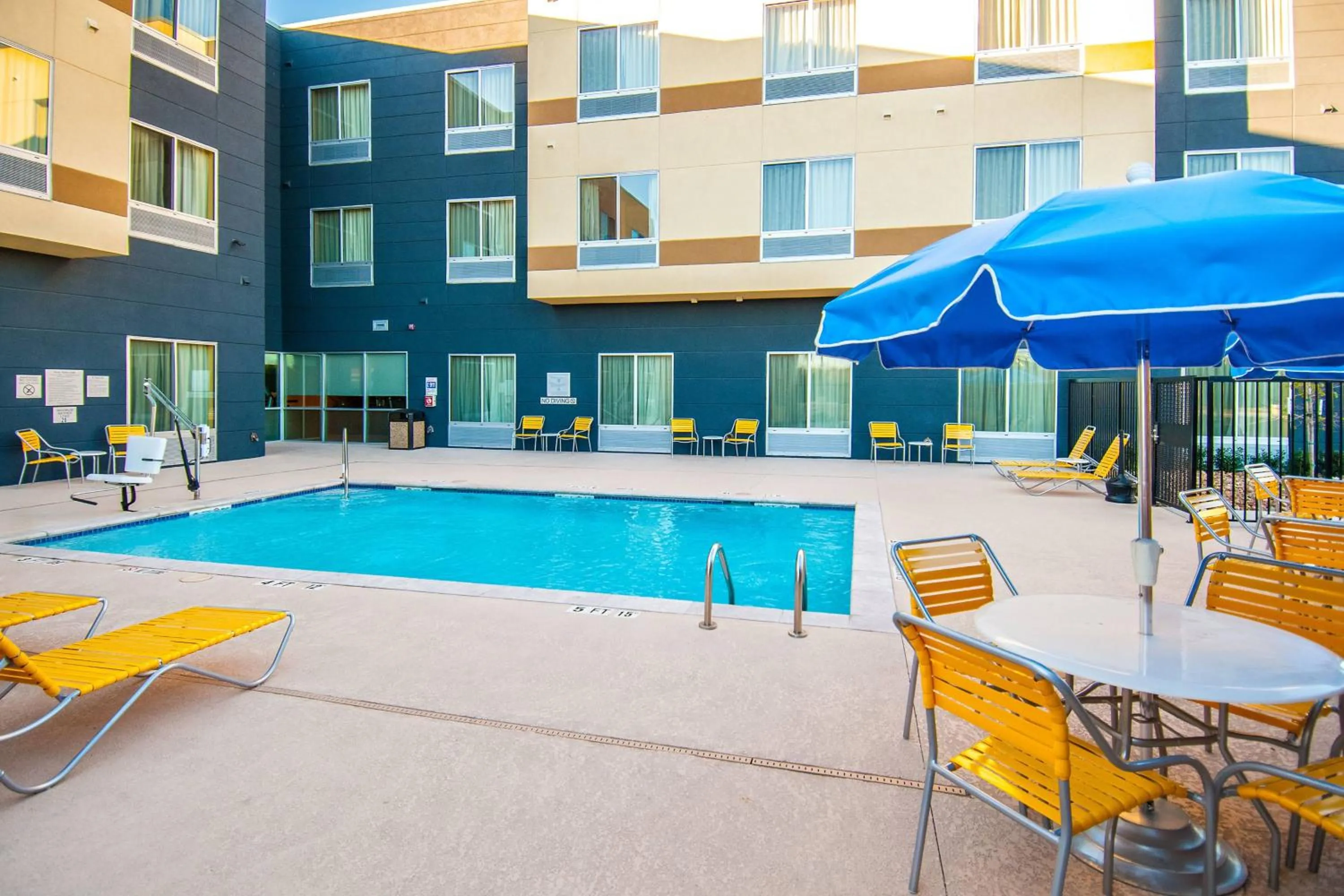 Swimming pool in Fairfield Inn & Suites by Marriott San Antonio Brooks City Base