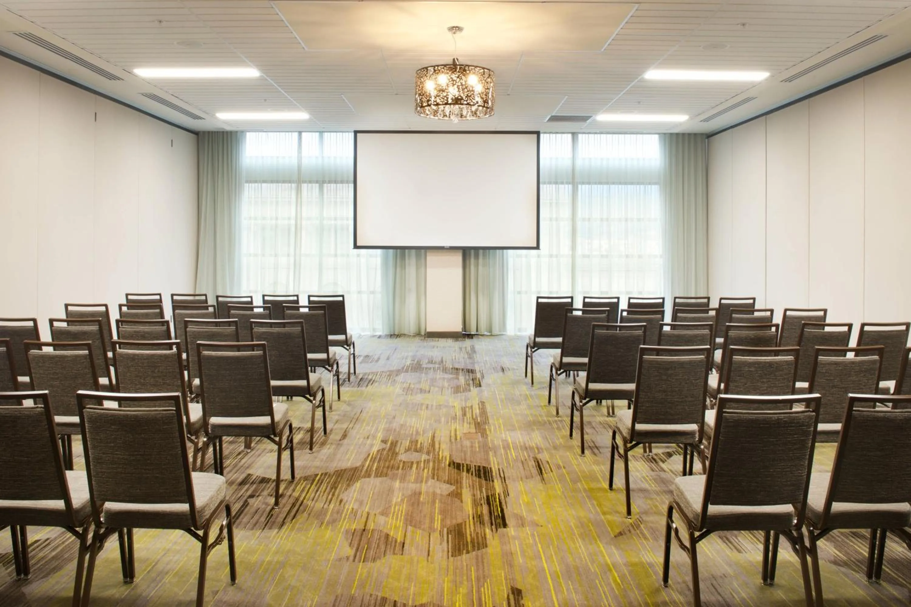 Meeting/conference room in Courtyard by Marriott Seattle Everett Downtown