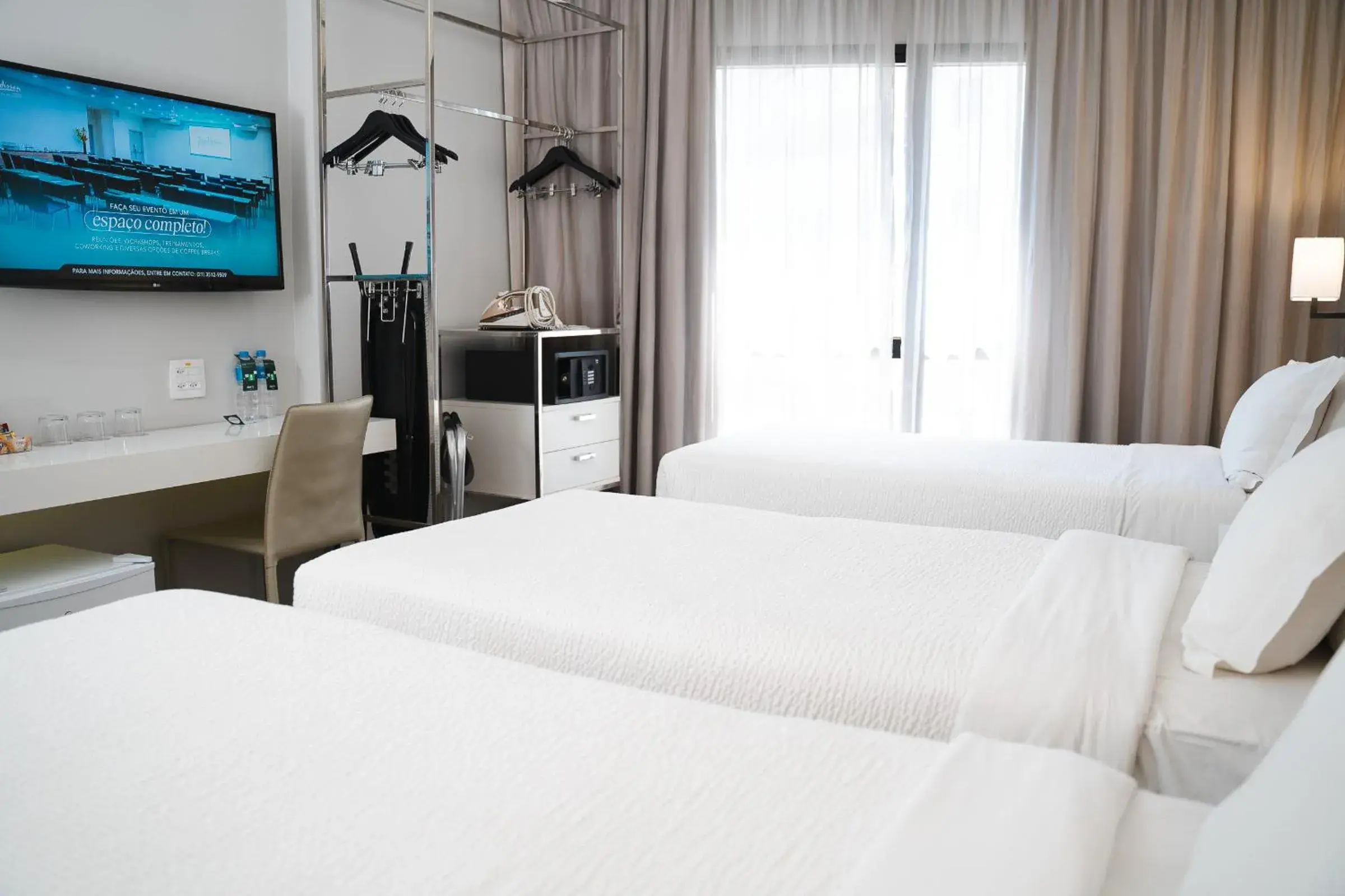 Superior Triple Room with 03 Single Beds in Radisson Rio de Janeiro Barra Superior Triple Room with 03 Single Beds in Radisson Rio de Janeiro Barra