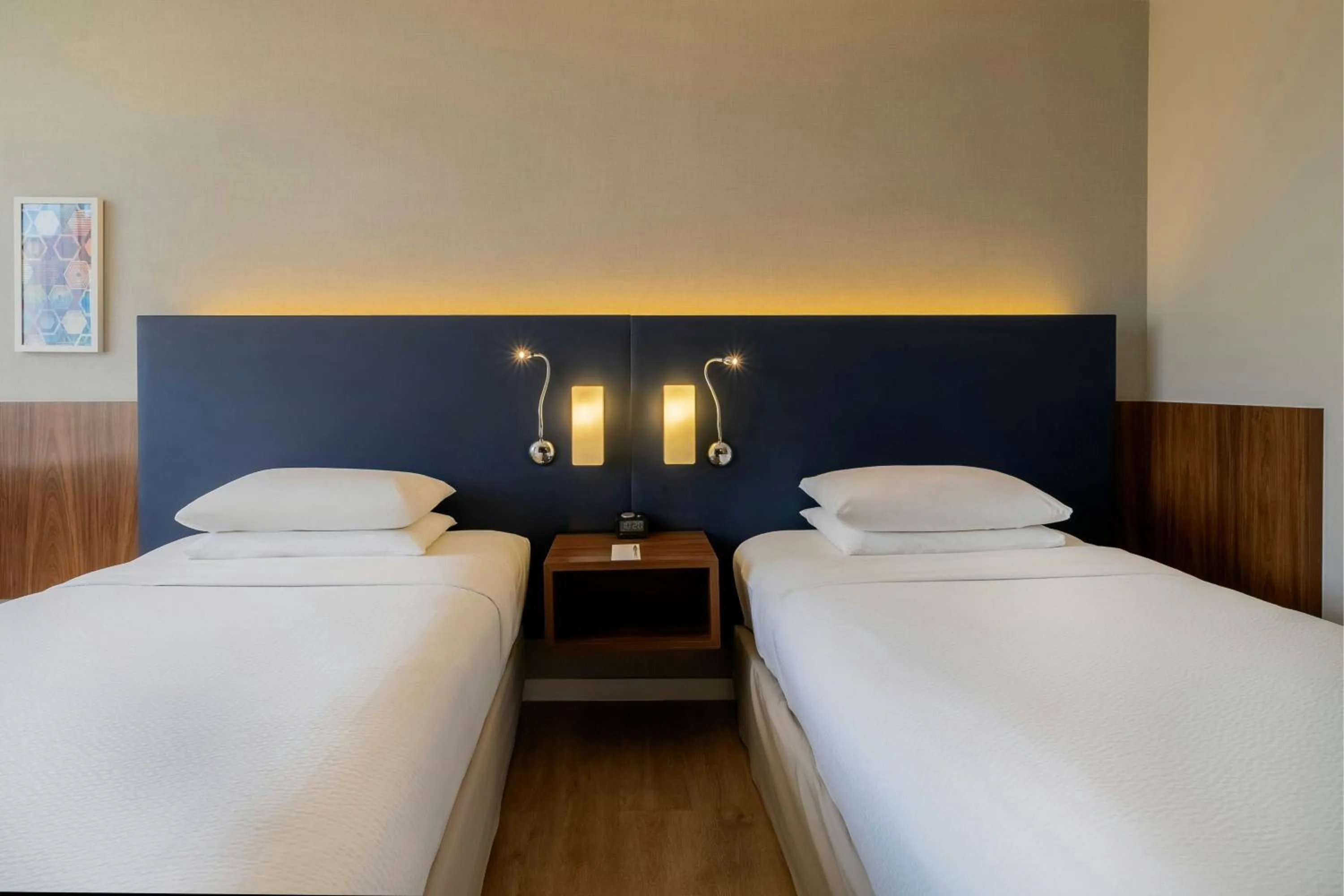Bedroom, Bed in Courtyard by Marriott Rio de Janeiro Barra da Tijuca