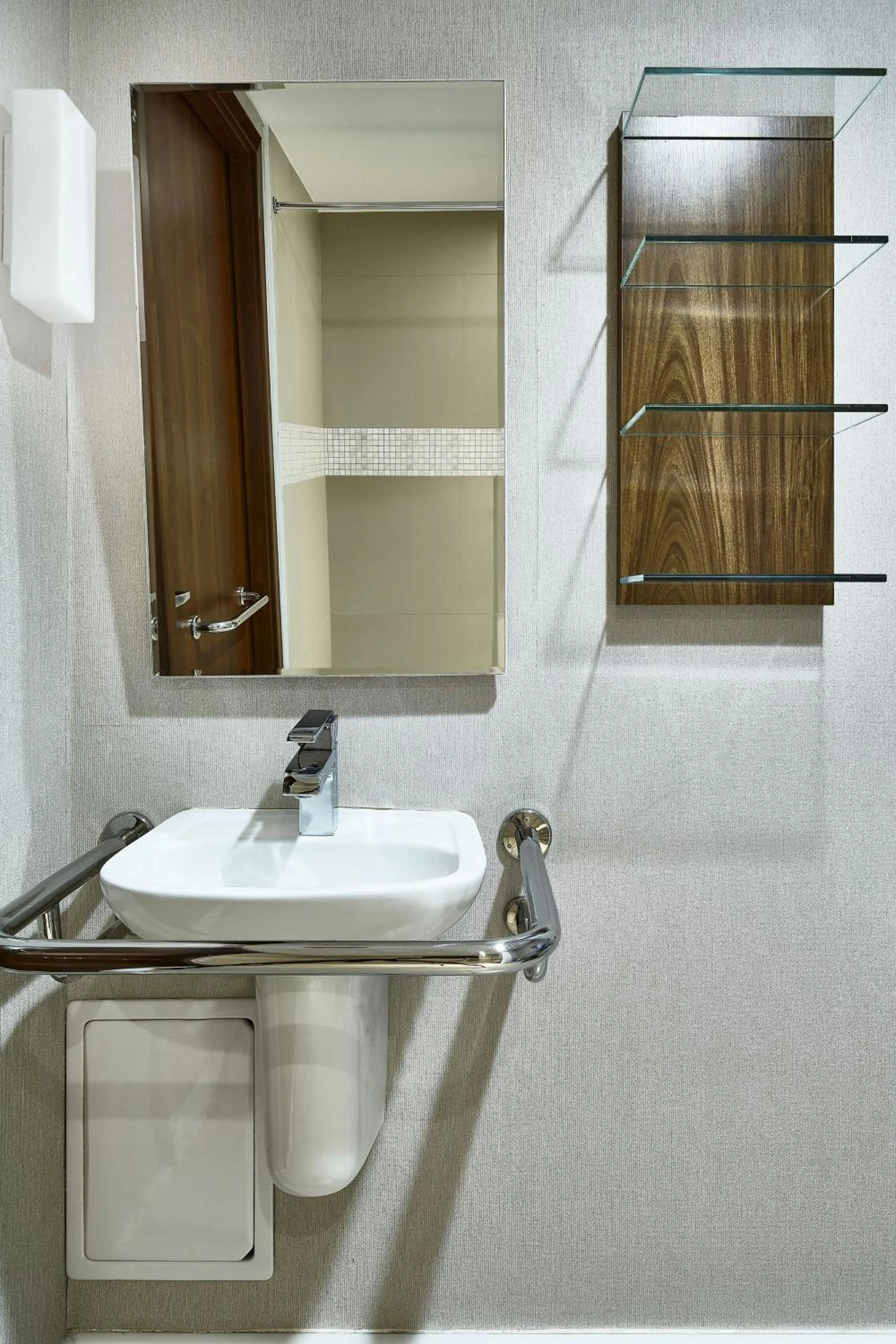 Bathroom in Courtyard by Marriott Rio de Janeiro Barra da Tijuca