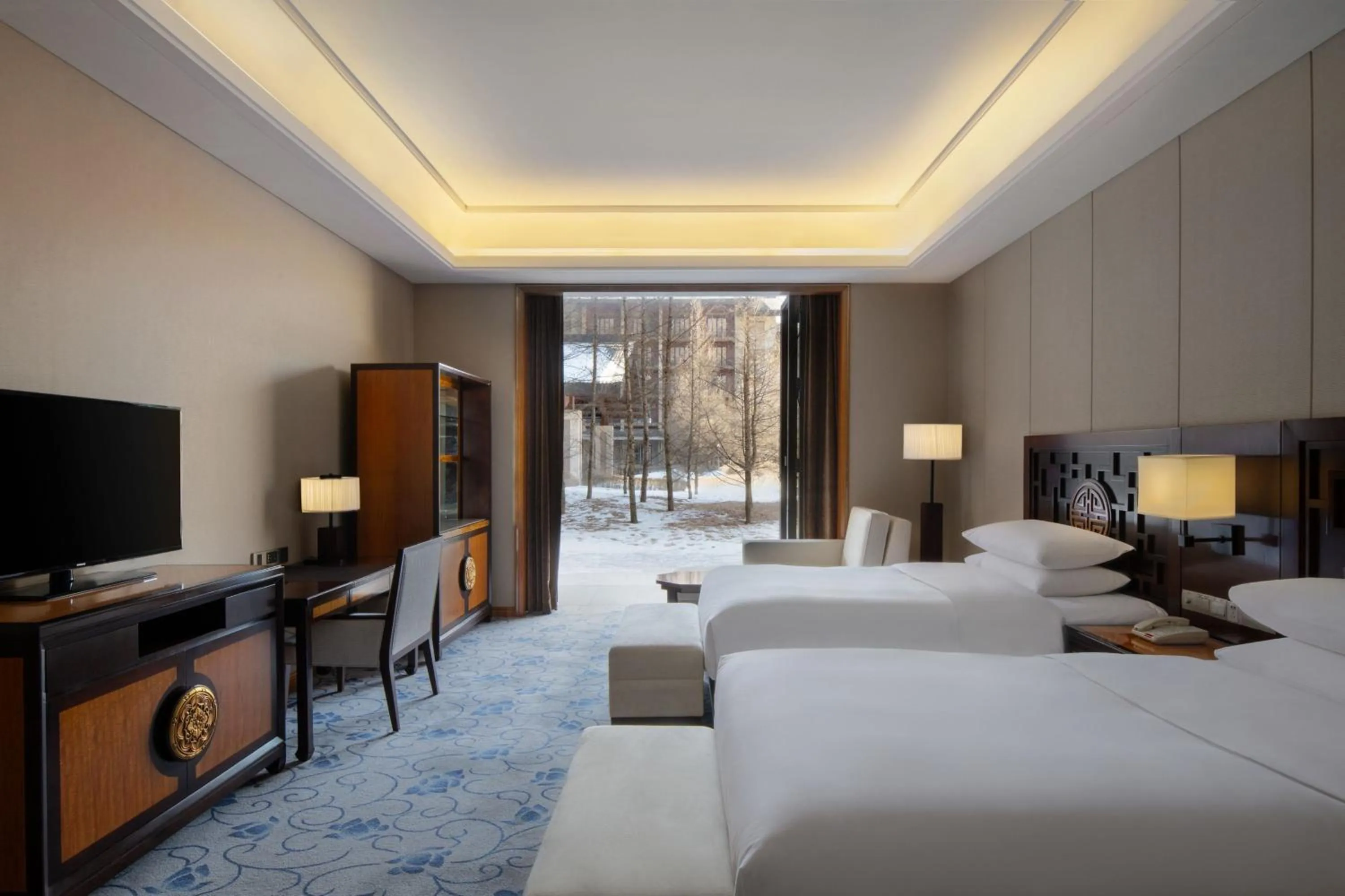 Photo of the whole room, Bed in Wutai Mountain Marriott Hotel