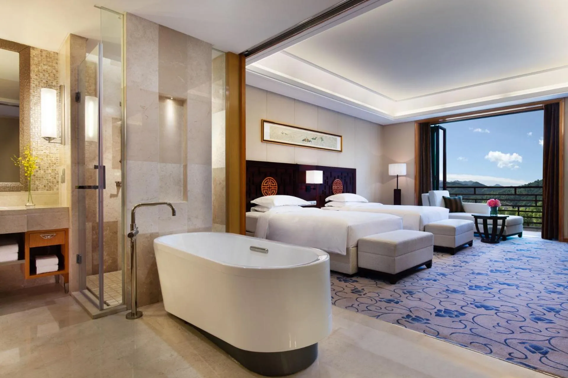 Photo of the whole room, Bed in Wutai Mountain Marriott Hotel