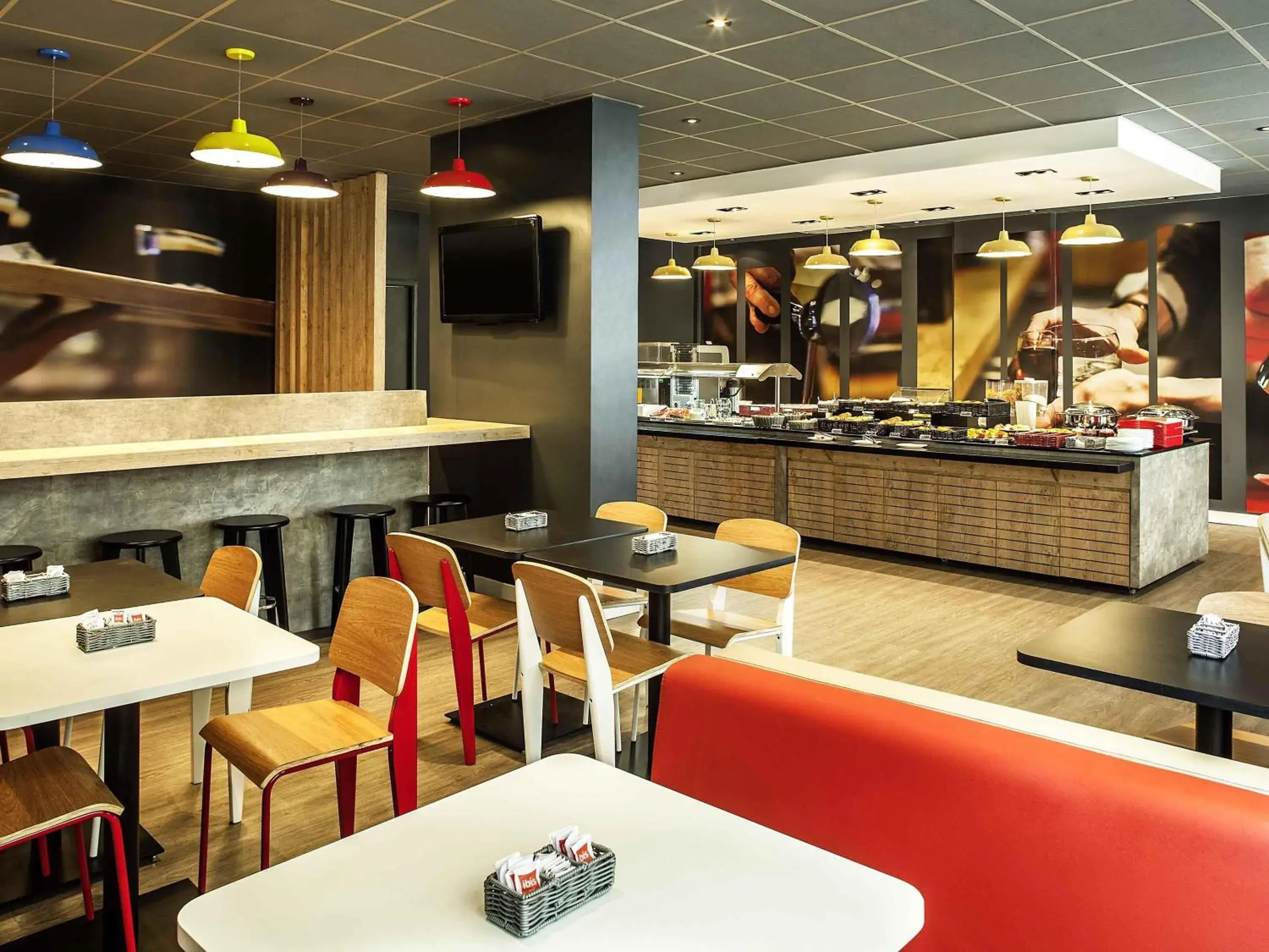 Restaurant/places to eat in ibis Macae Restaurant/places to eat in ibis Macae