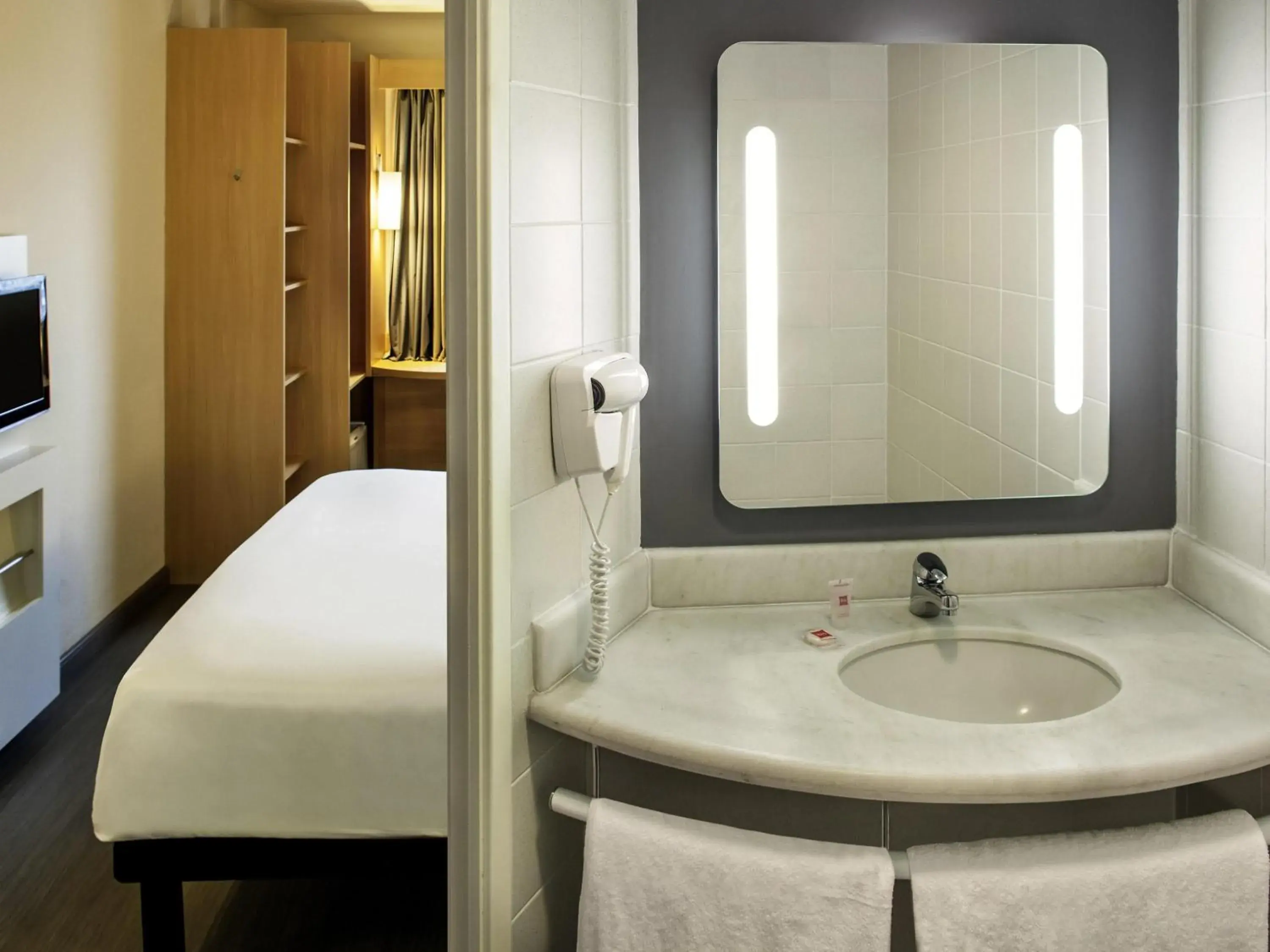 Bedroom in ibis Macae Bedroom in ibis Macae