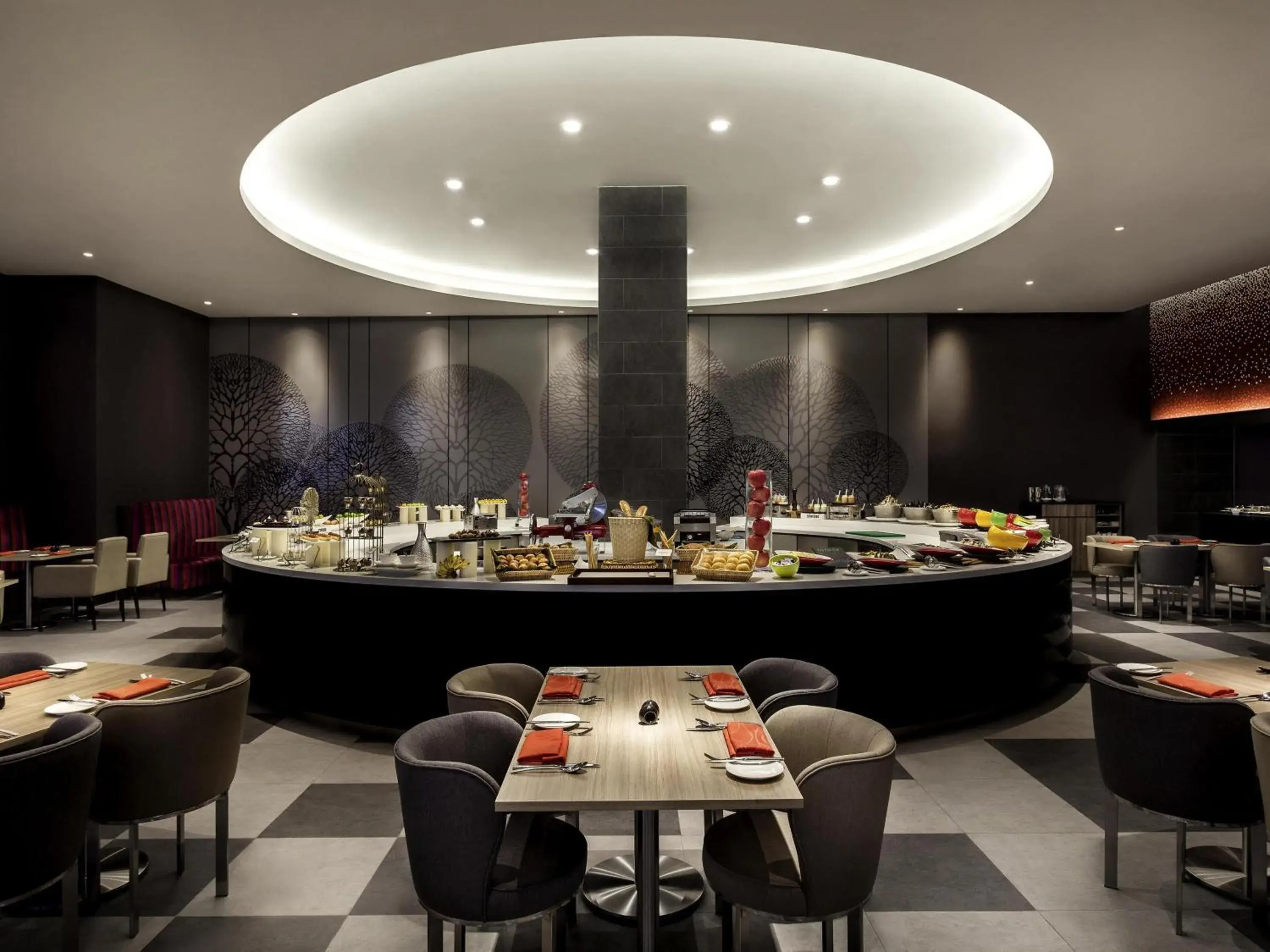 Restaurant/places to eat in Pullman Miri Waterfront Restaurant/places to eat in Pullman Miri Waterfront