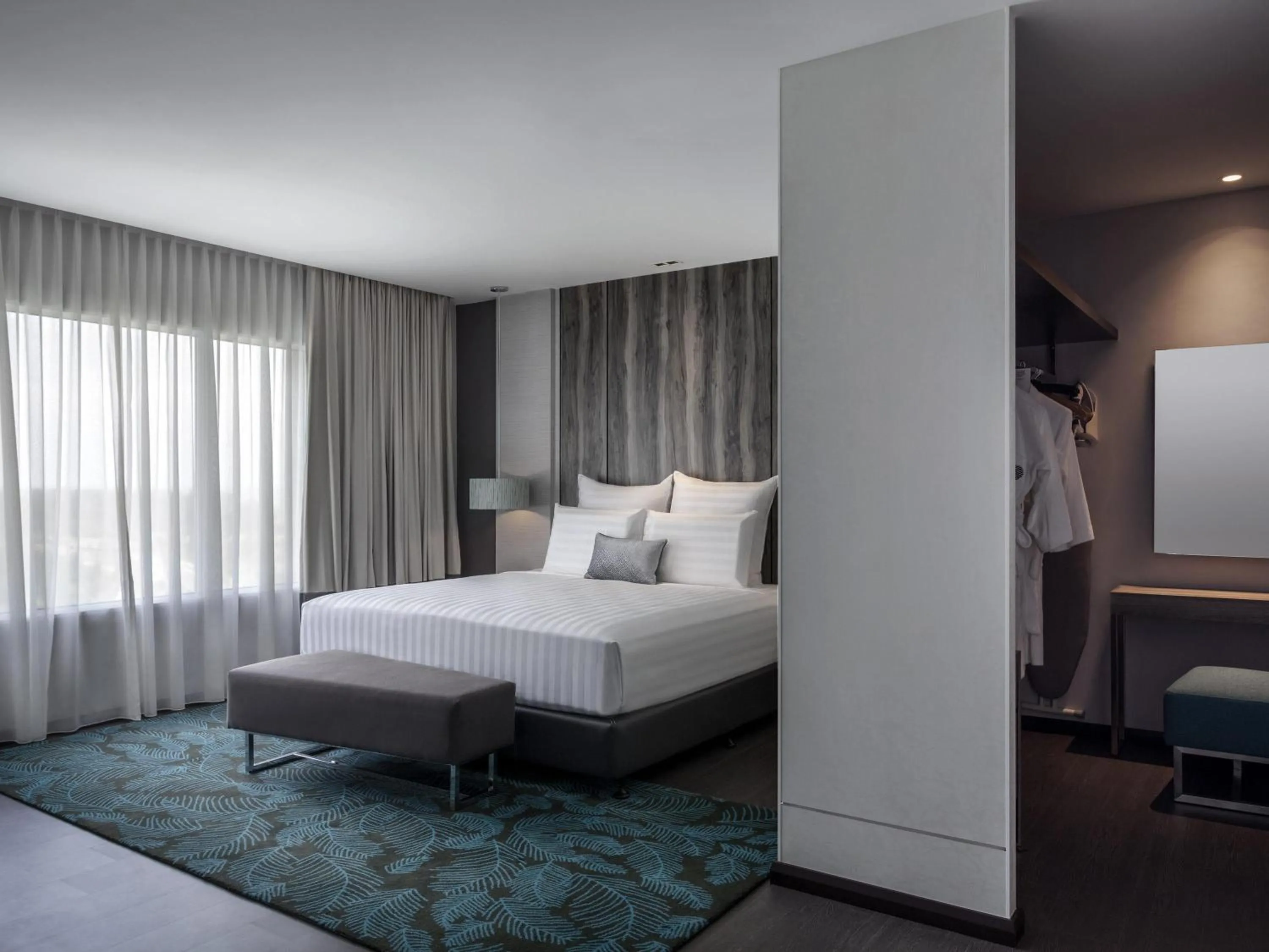 Bedroom, Bed in Pullman Miri Waterfront