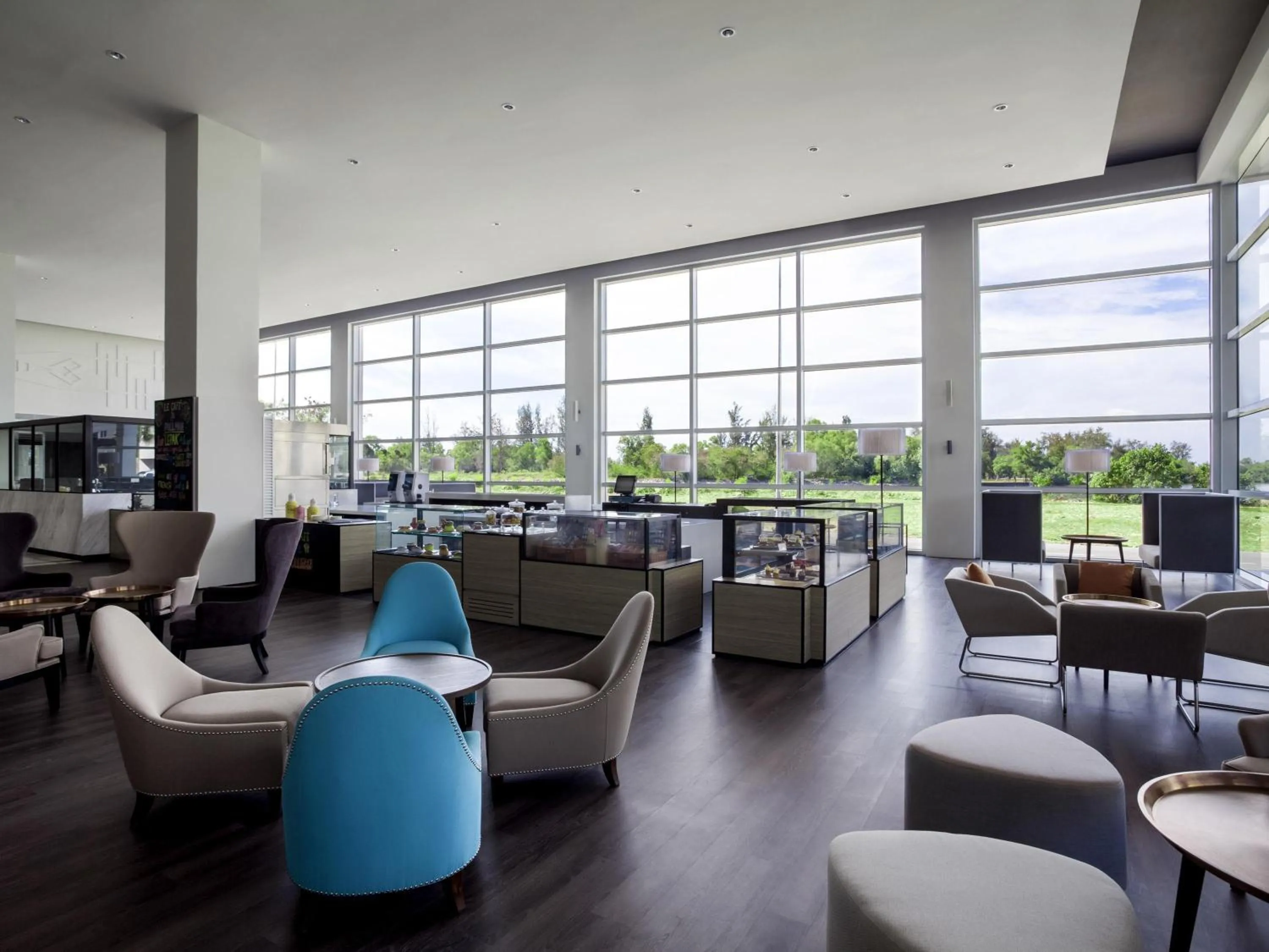 Restaurant/places to eat in Pullman Miri Waterfront