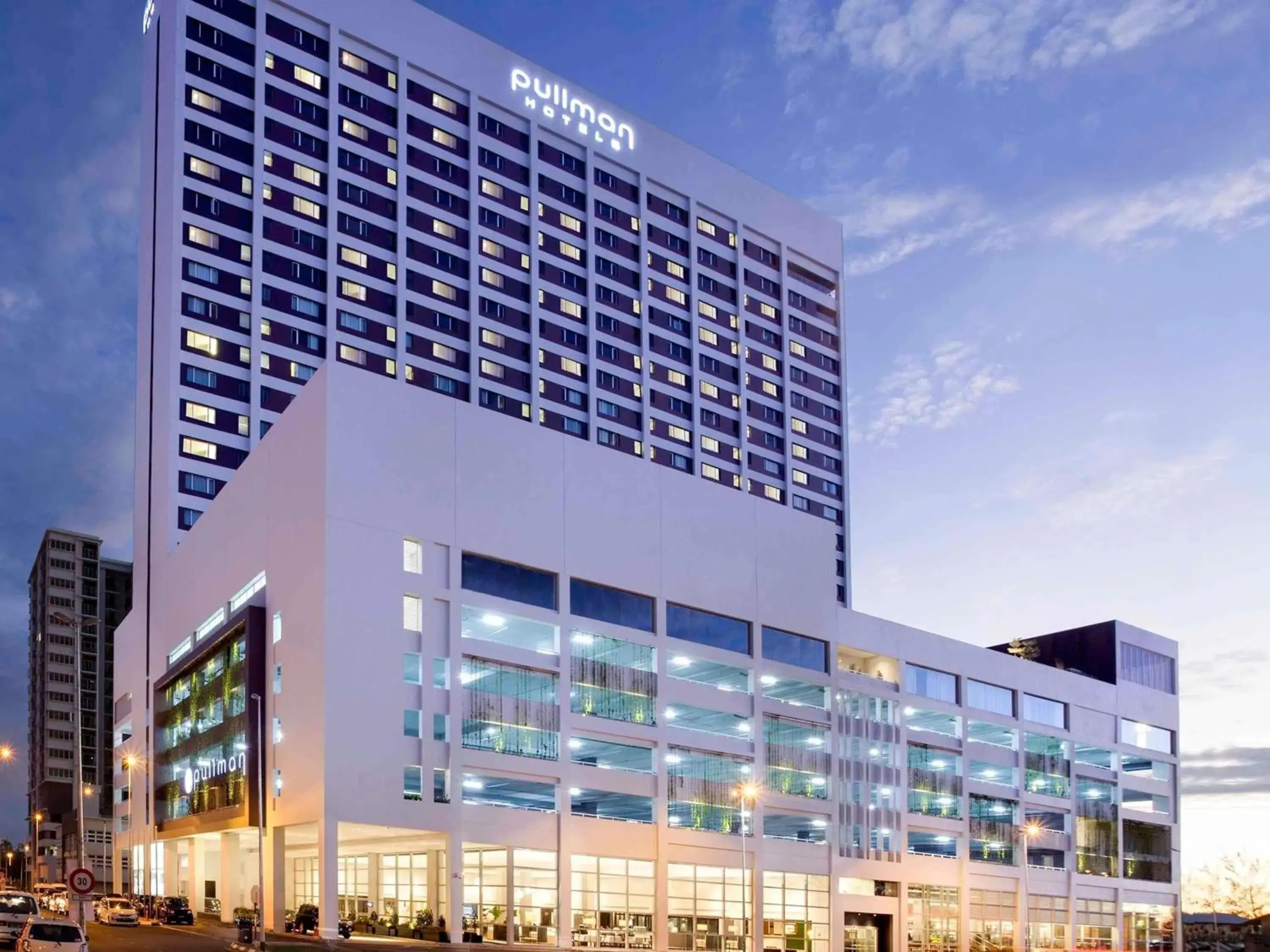 Property building in Pullman Miri Waterfront Property building in Pullman Miri Waterfront