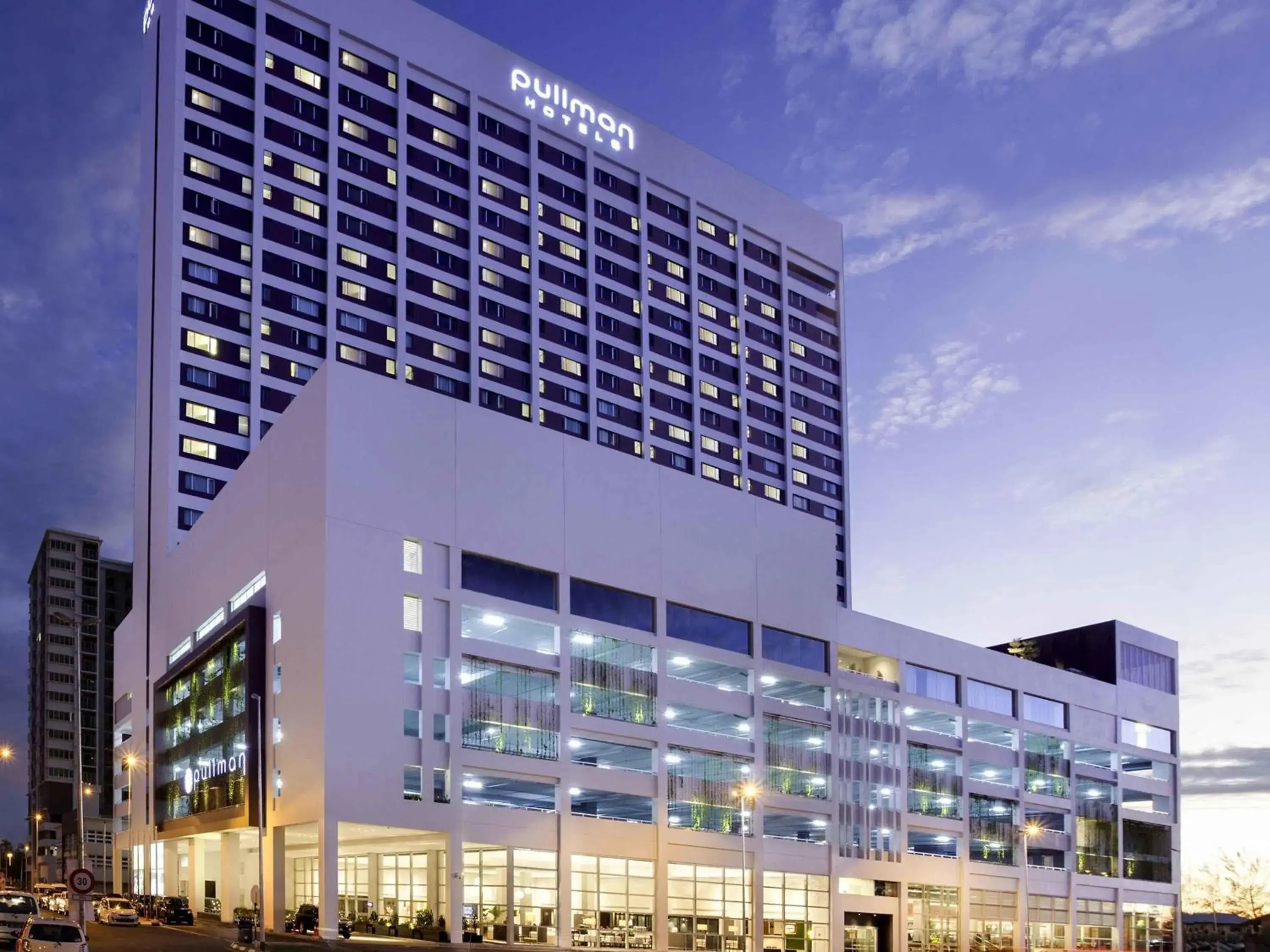 Property building in Pullman Miri Waterfront Property building in Pullman Miri Waterfront