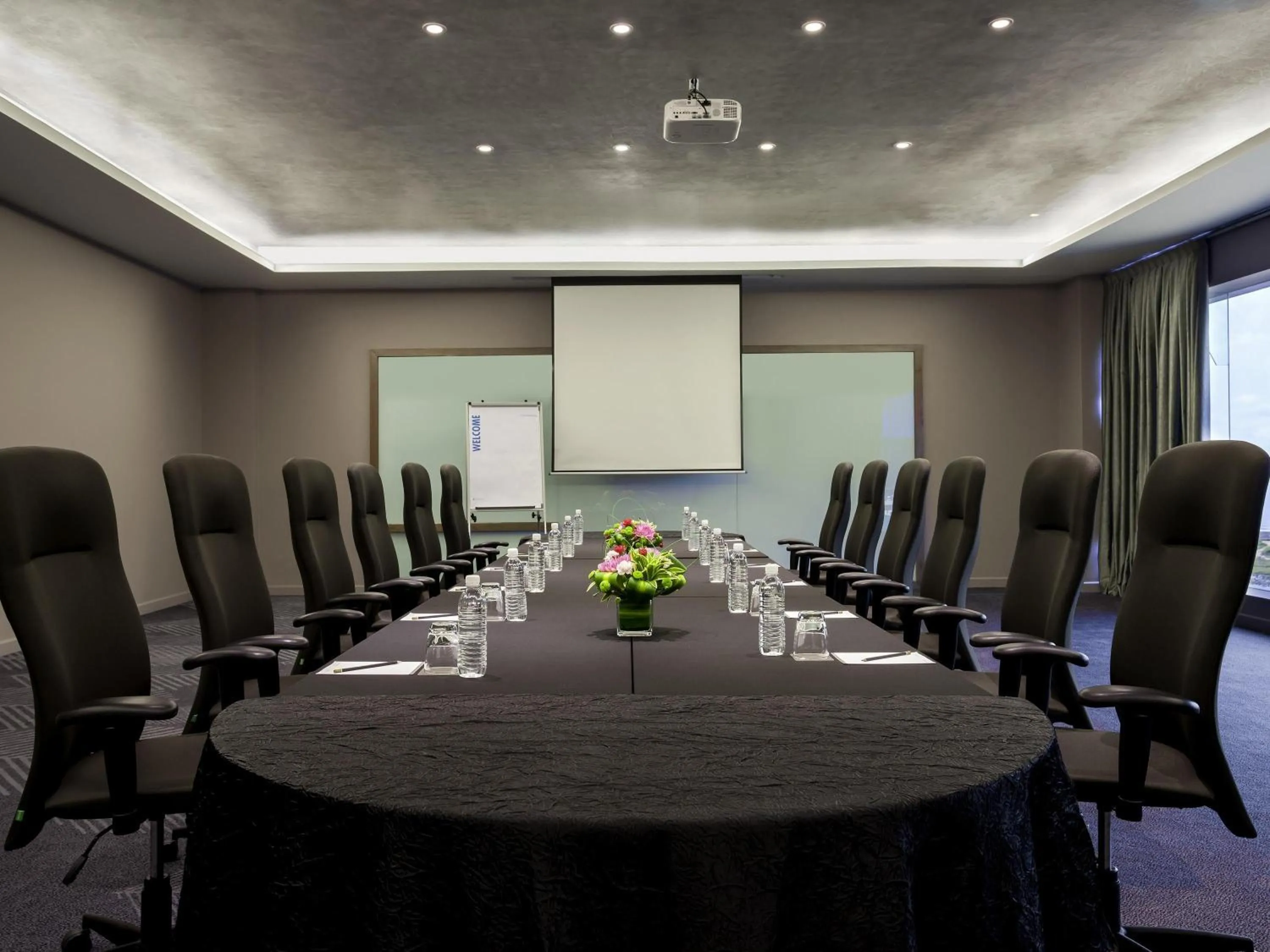 Meeting/conference room in Pullman Miri Waterfront
