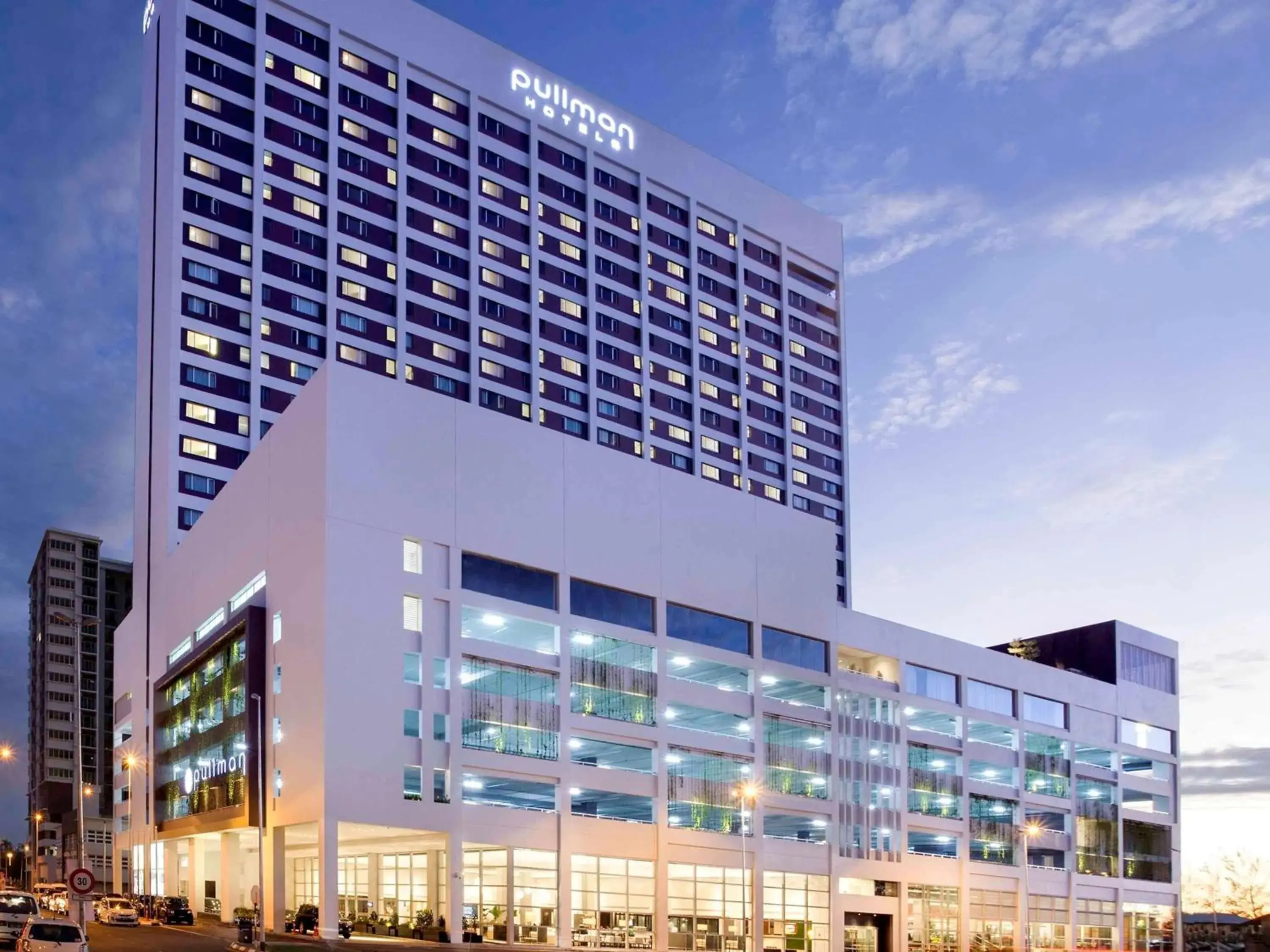 Property building in Pullman Miri Waterfront Property building in Pullman Miri Waterfront