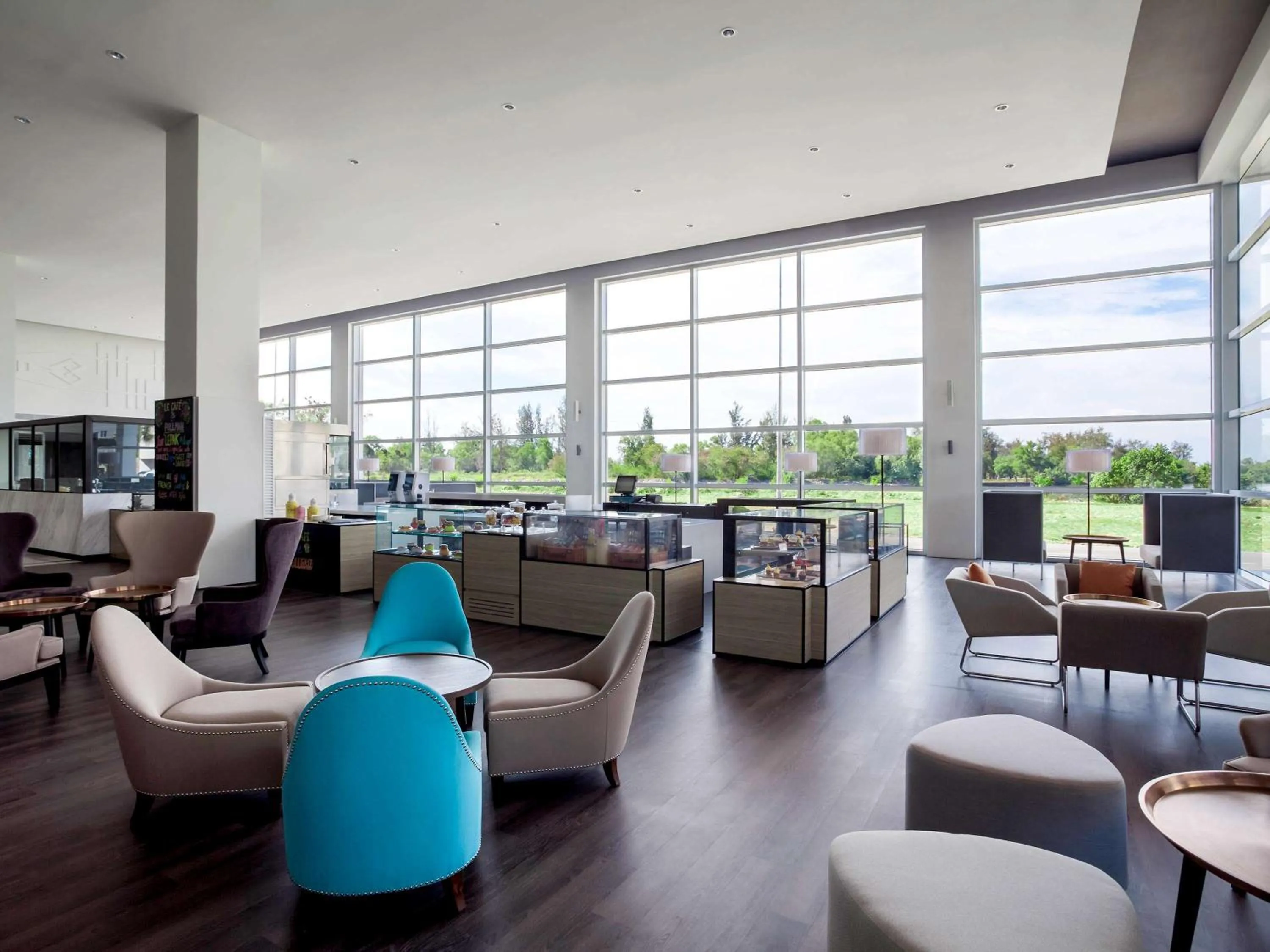 Restaurant/places to eat in Pullman Miri Waterfront