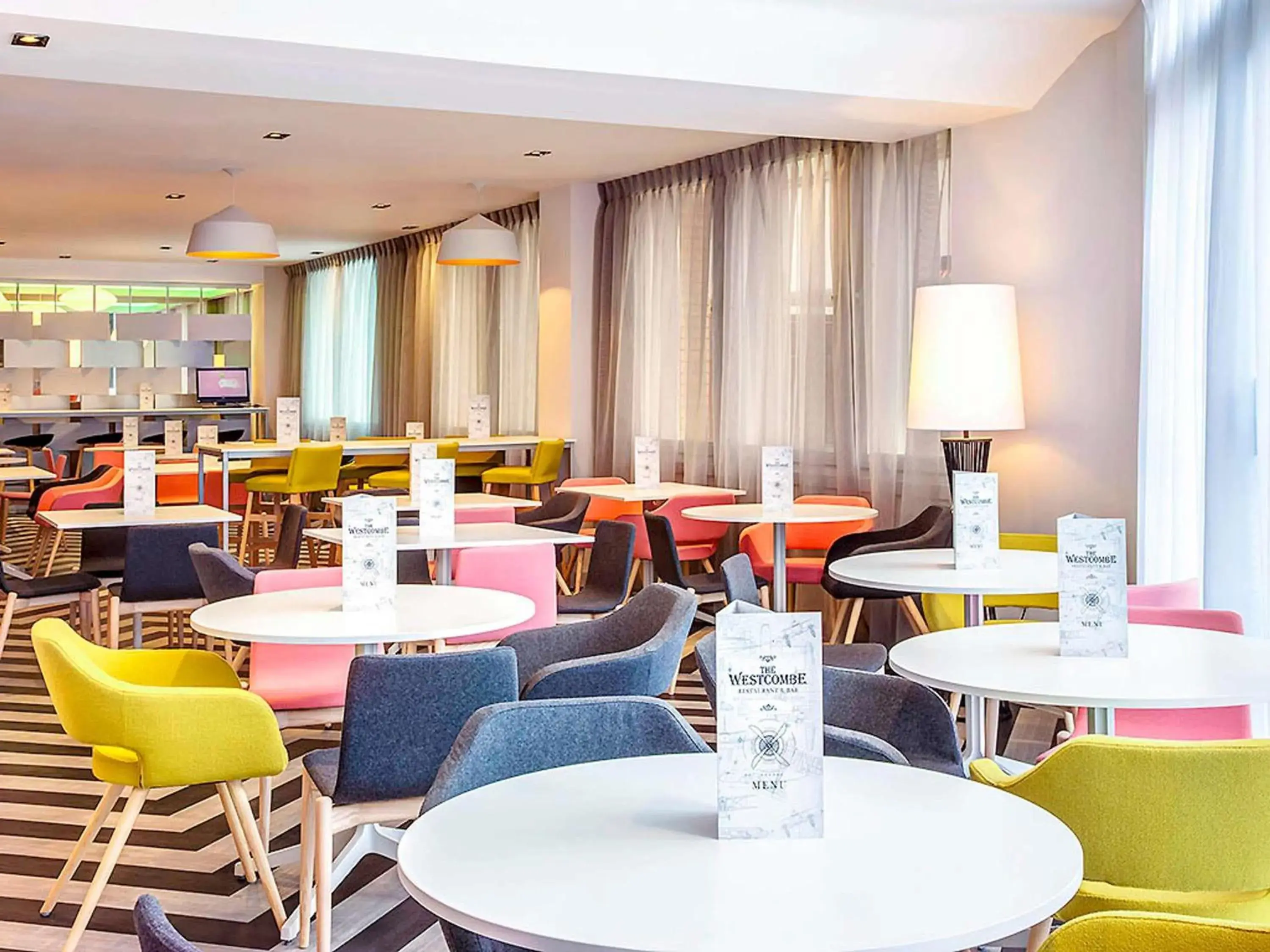 Property building in ibis Styles London Heathrow Airport Property building in ibis Styles London Heathrow Airport