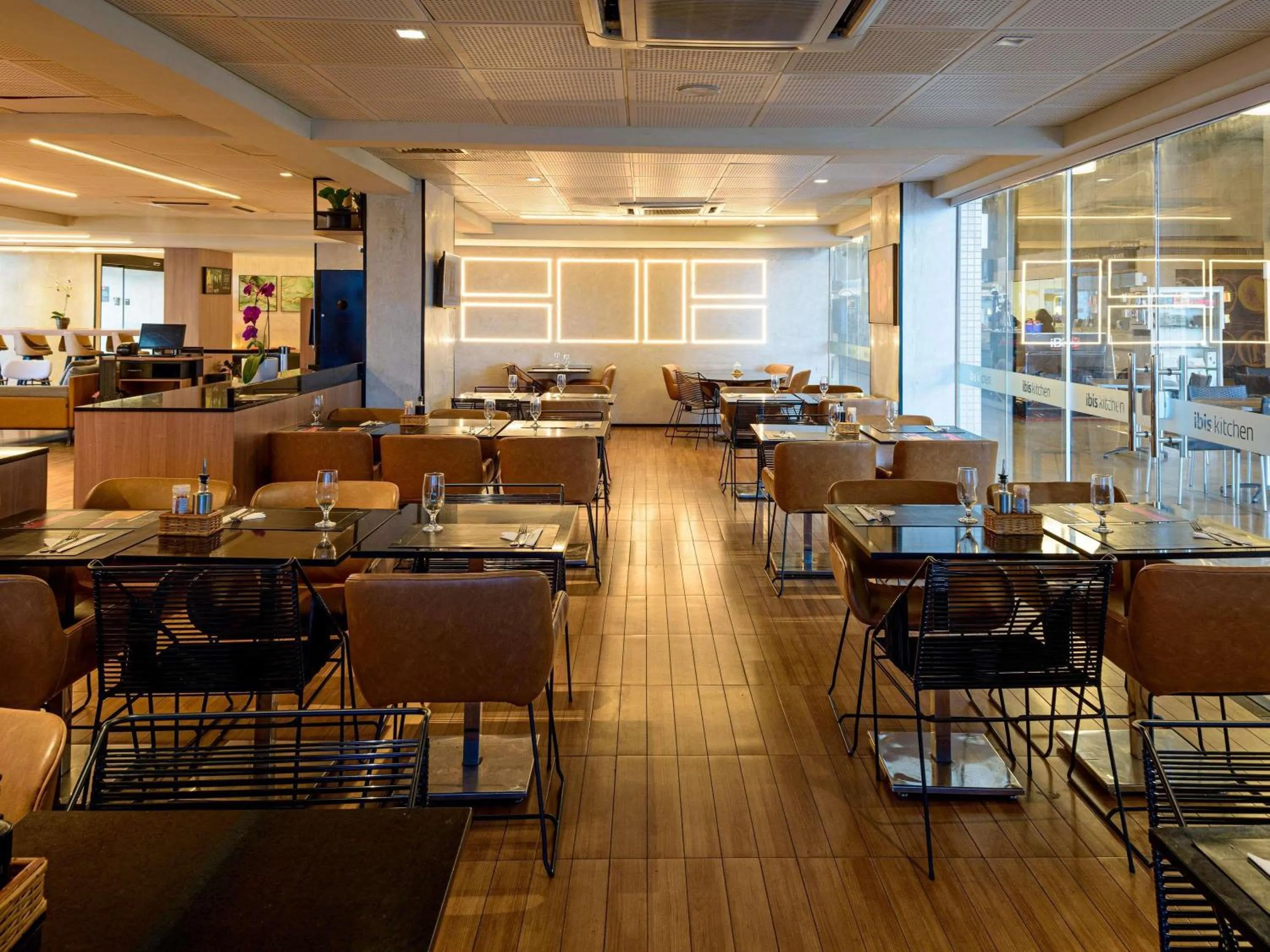 Restaurant/places to eat in ibis Sao Luis