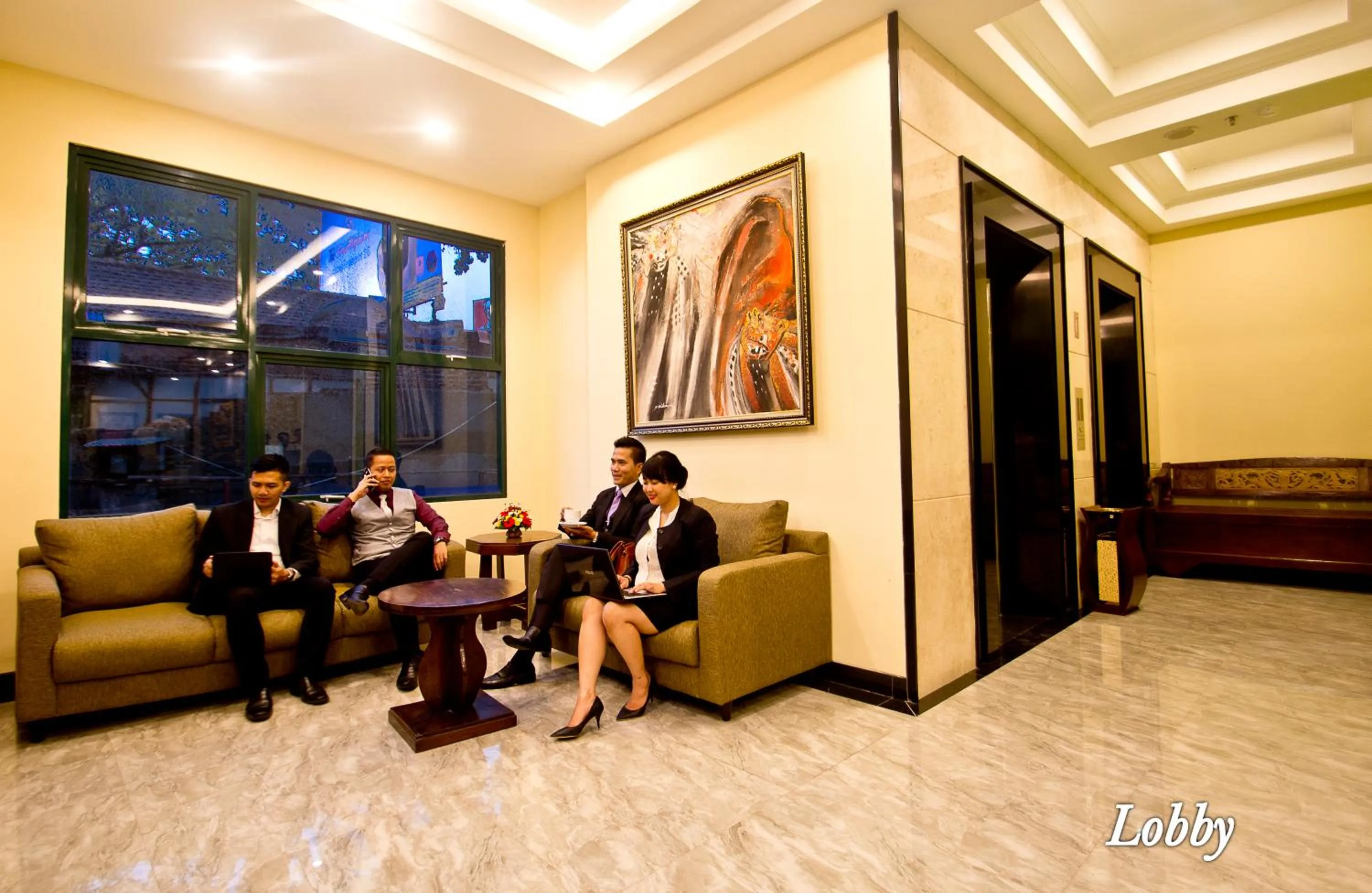 Lobby or reception in Green Batara Hotel