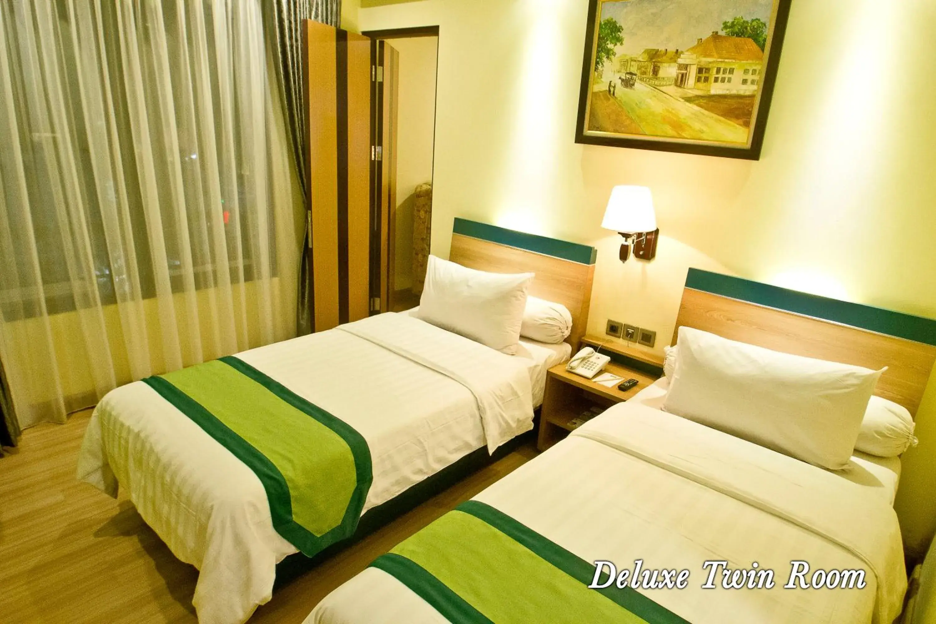 Deluxe Twin Room in Green Batara Hotel Deluxe Twin Room in Green Batara Hotel