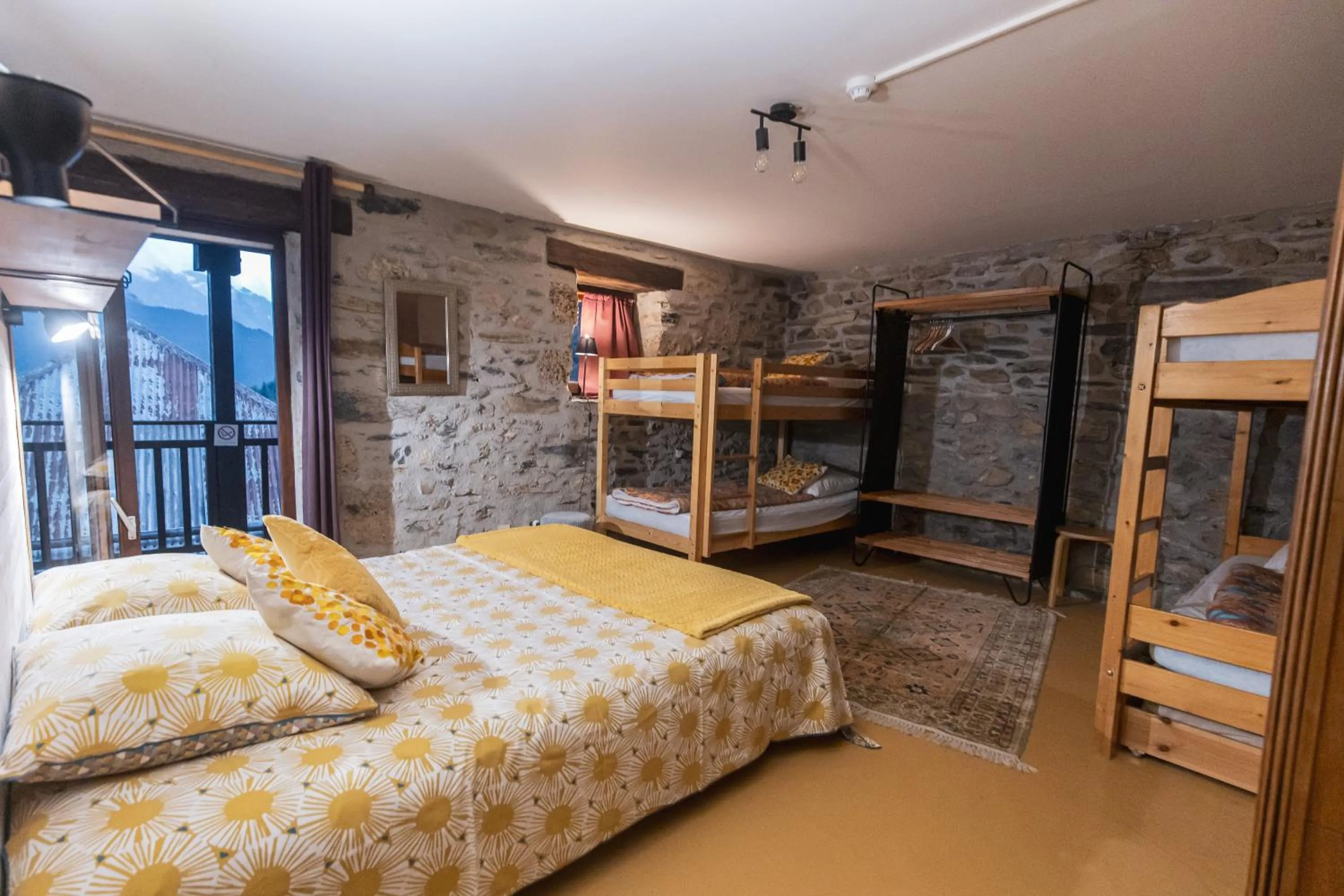Family Room with Mountain View in Gite L'Aurienchon