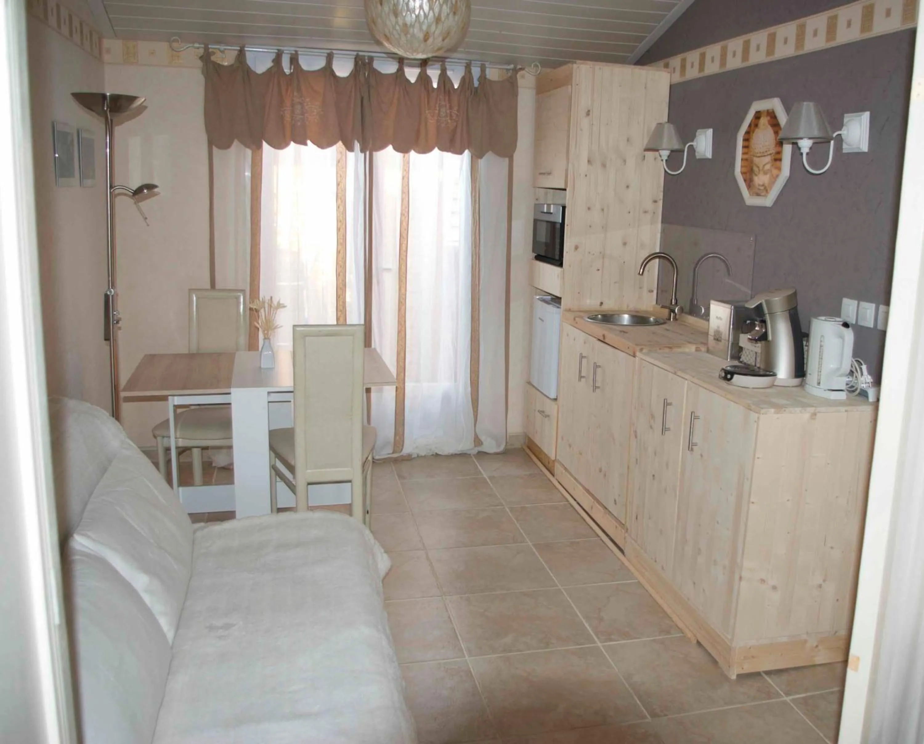 Kitchen or kitchenette in B&B Villa Viva Vitale