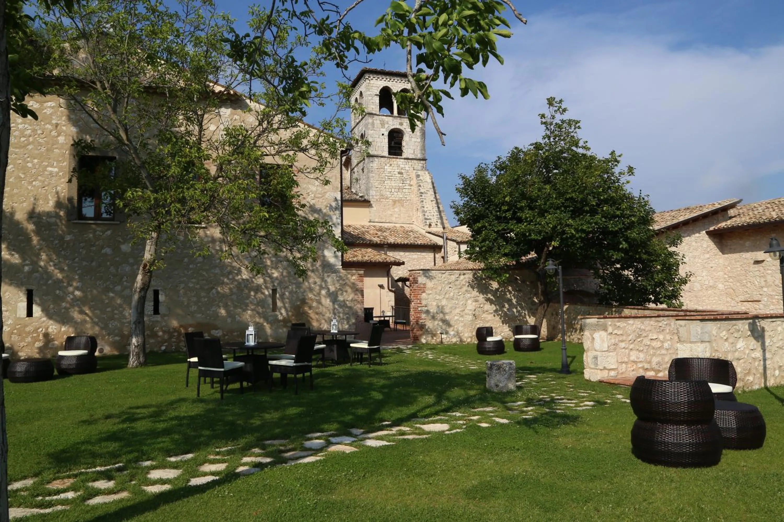 Property building in Monastero Di Sant'Erasmo