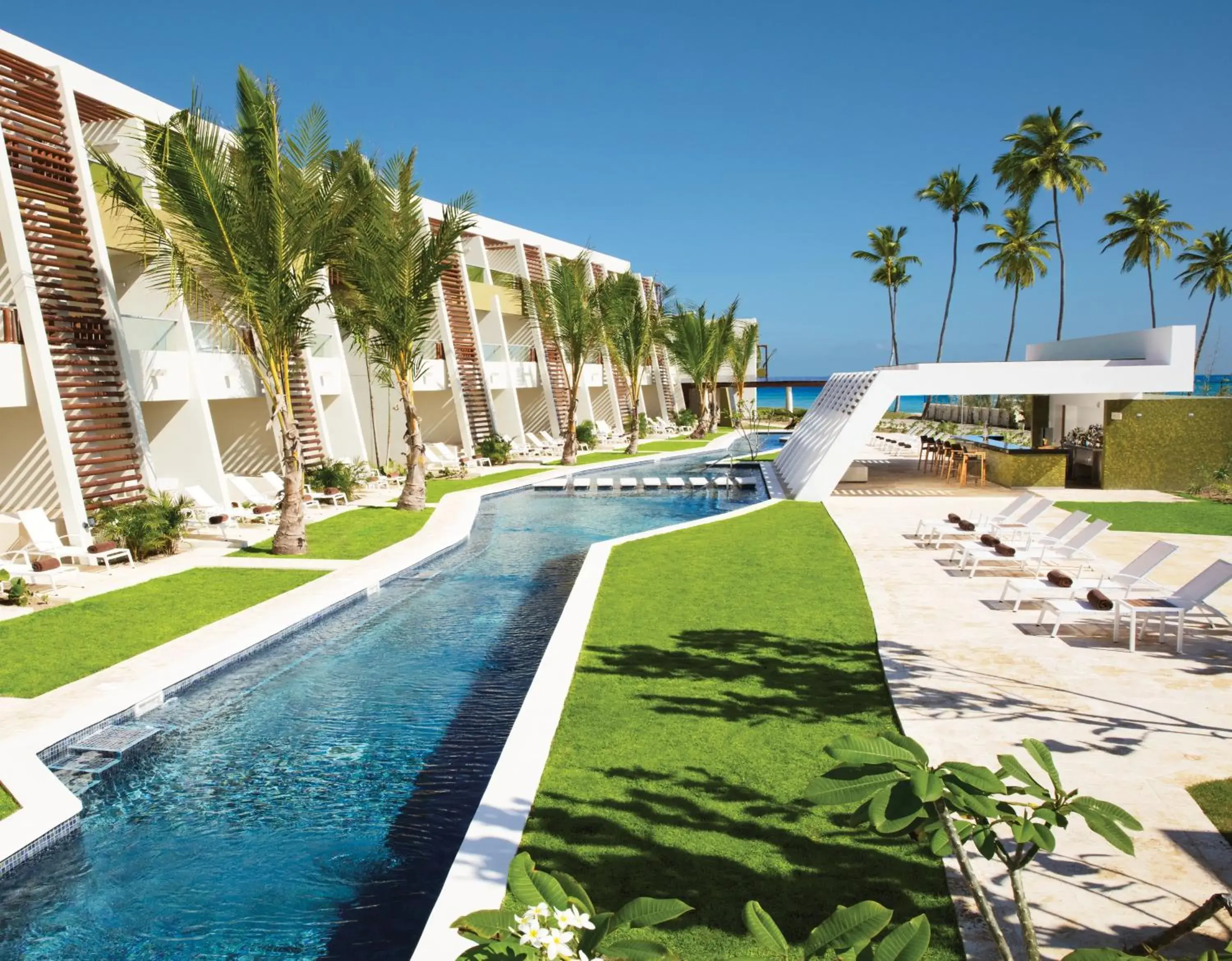 Swimming pool in Dreams Onyx Resort & Spa - All Inclusive Swimming pool in Dreams Onyx Resort & Spa - All Inclusive
