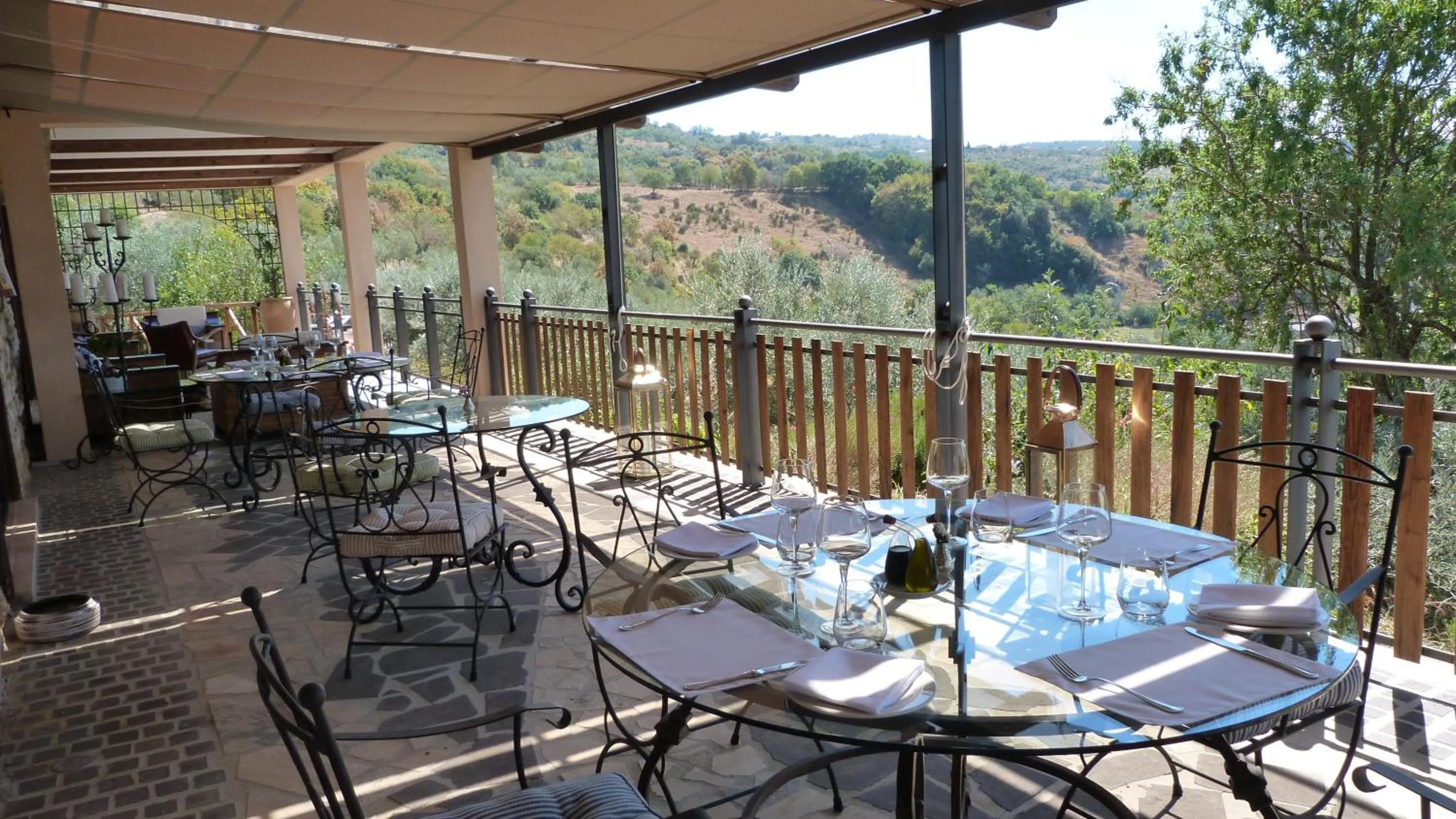 Restaurant/places to eat in Casale San Pietro