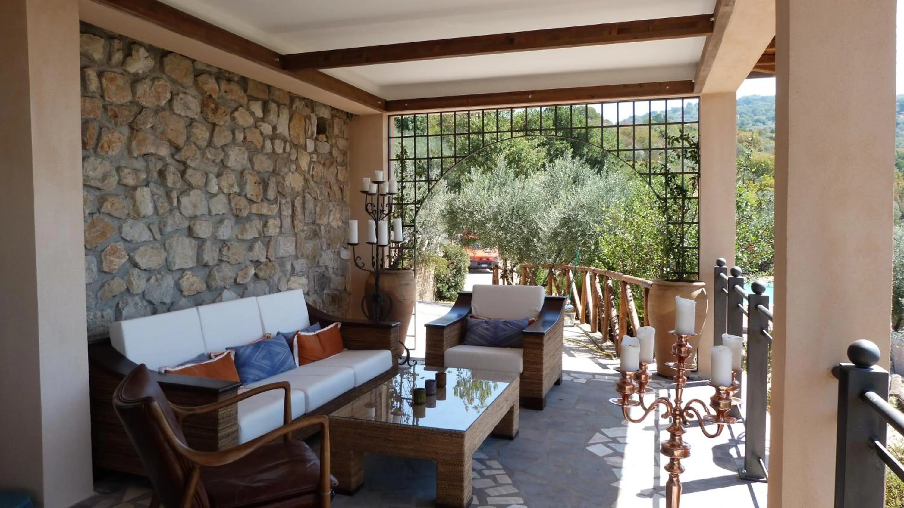 Property building in Casale San Pietro