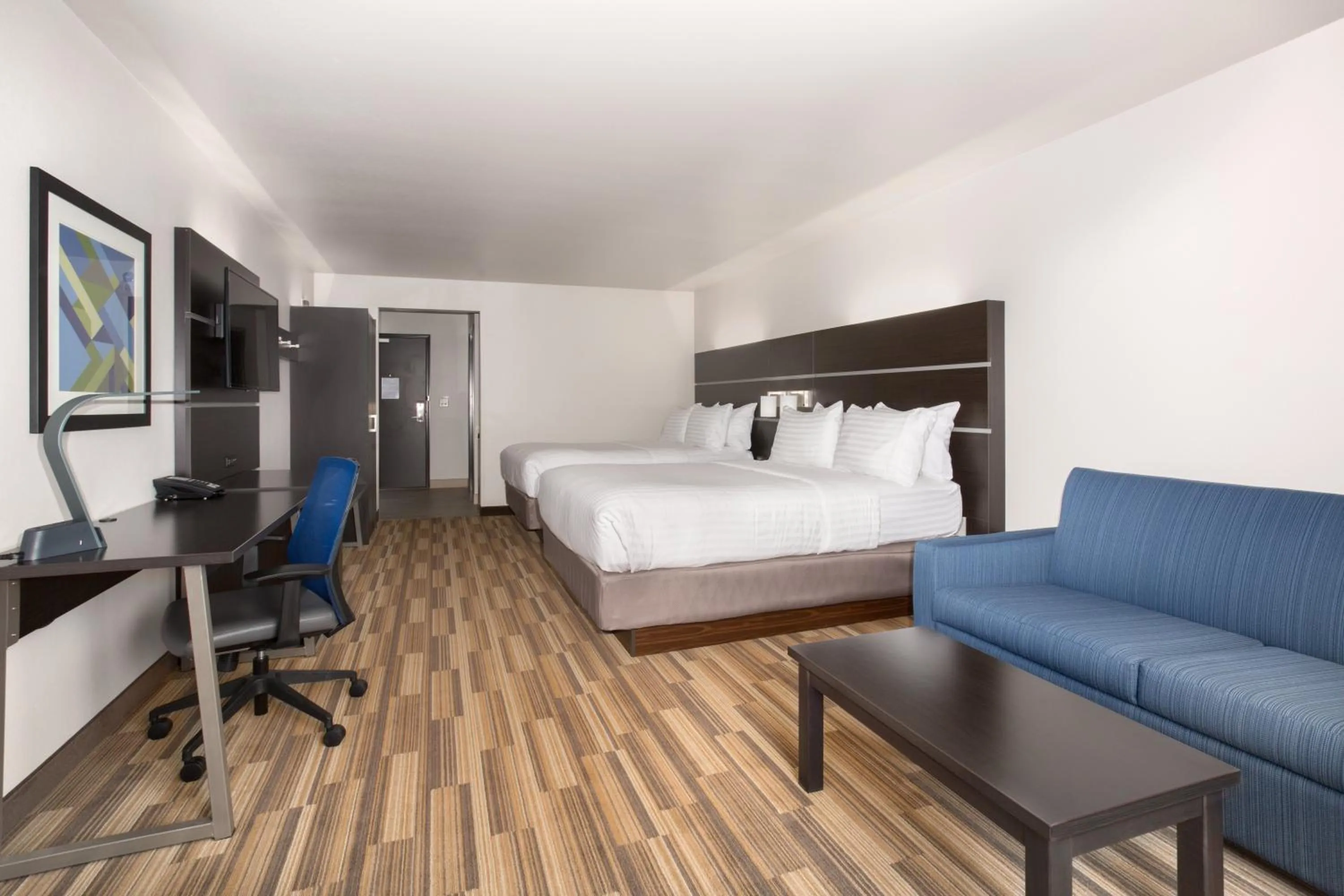Photo of the whole room, Bed in Holiday Inn Express & Suites Lincoln I - 80 by IHG