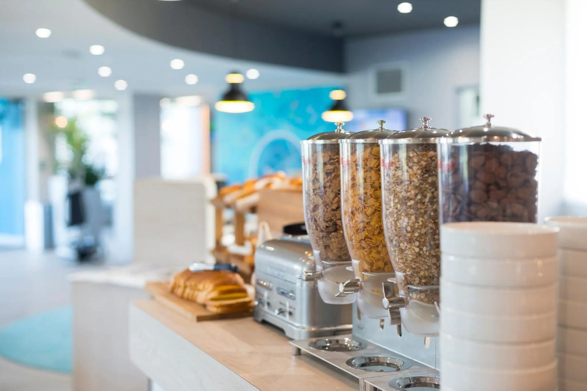 Breakfast in Holiday Inn Express Paris - Velizy by IHG