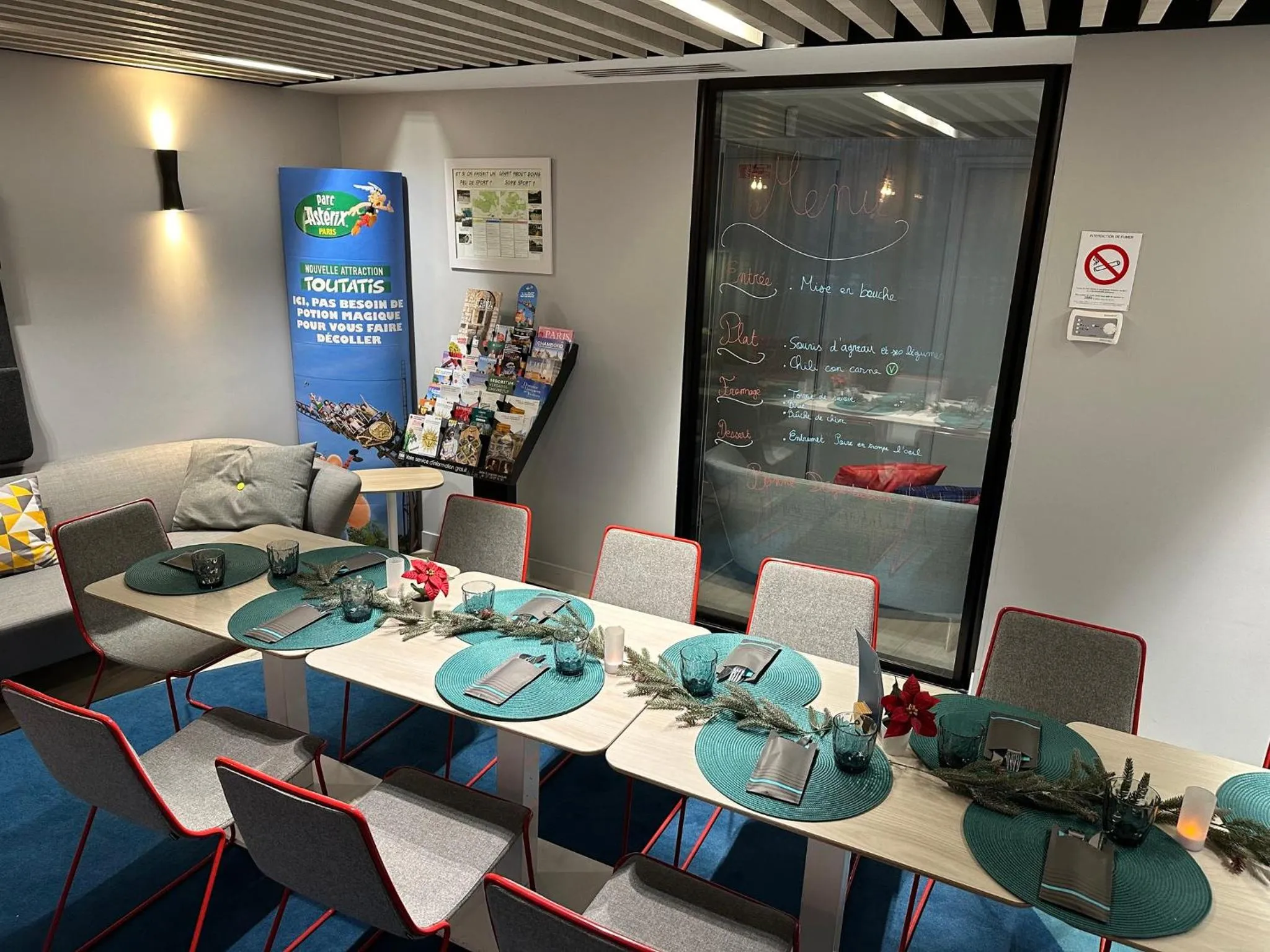 Meeting/conference room in Holiday Inn Express Paris - Velizy by IHG