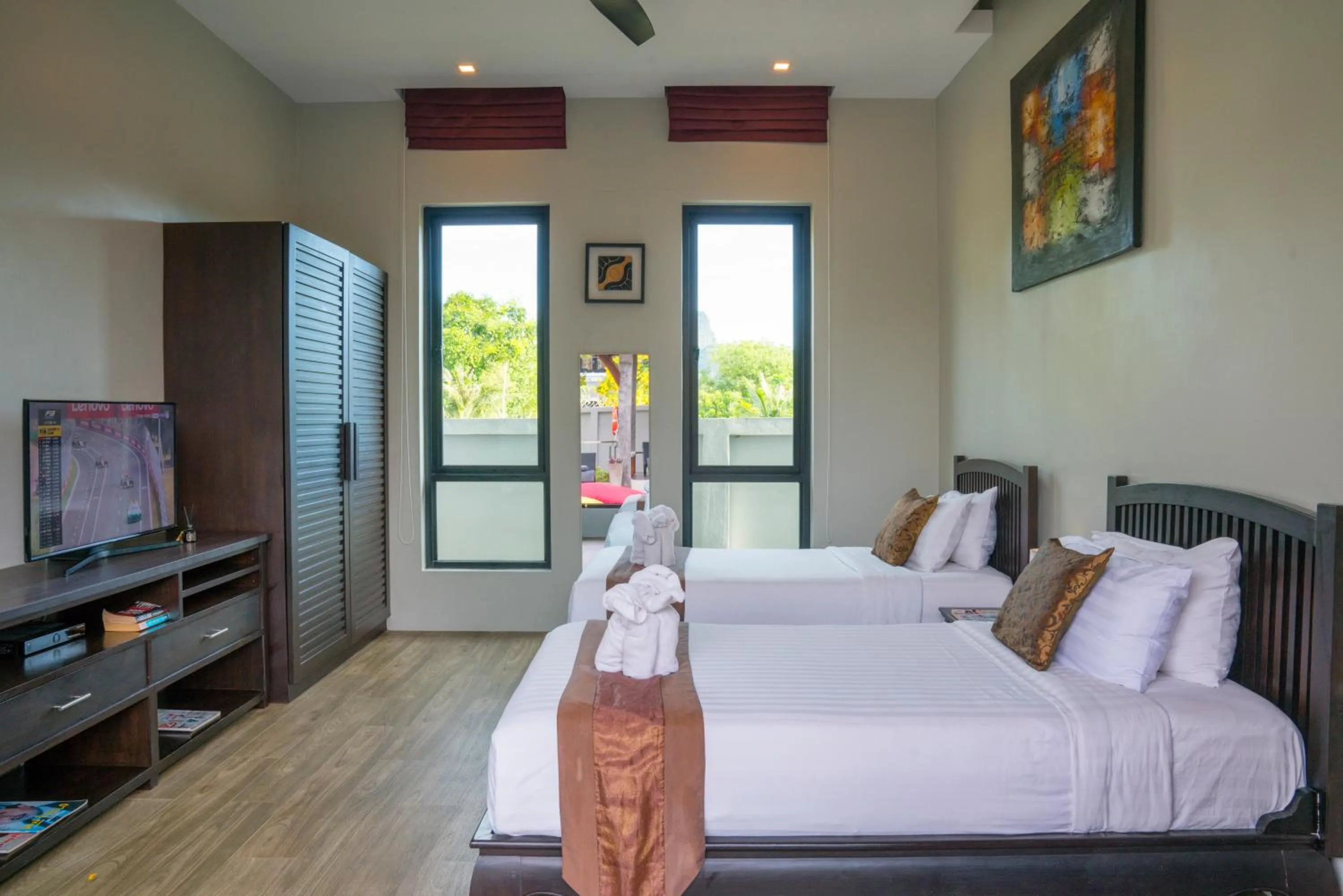 Bed in Narintara Private Pool Villas - Free Tuk-Tuk Service to the Beach!